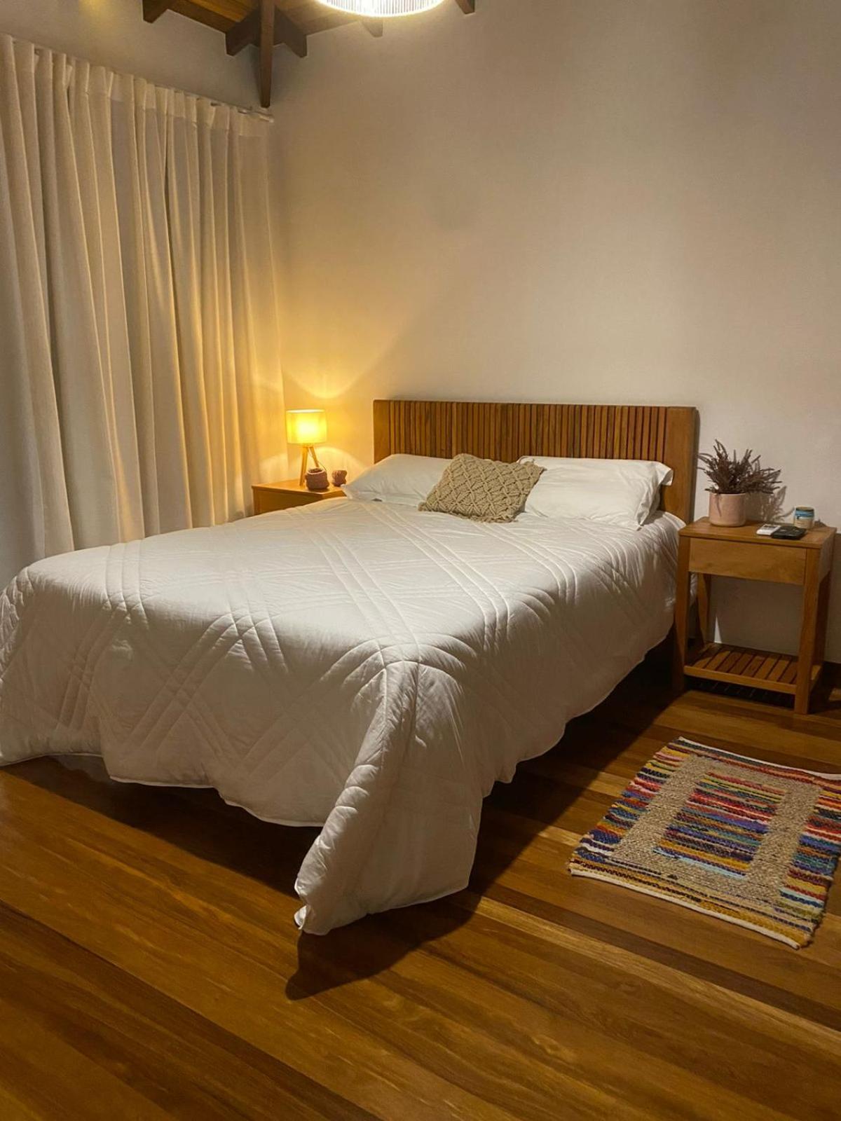 Casa alto padrão a 100 metros da praia brava
