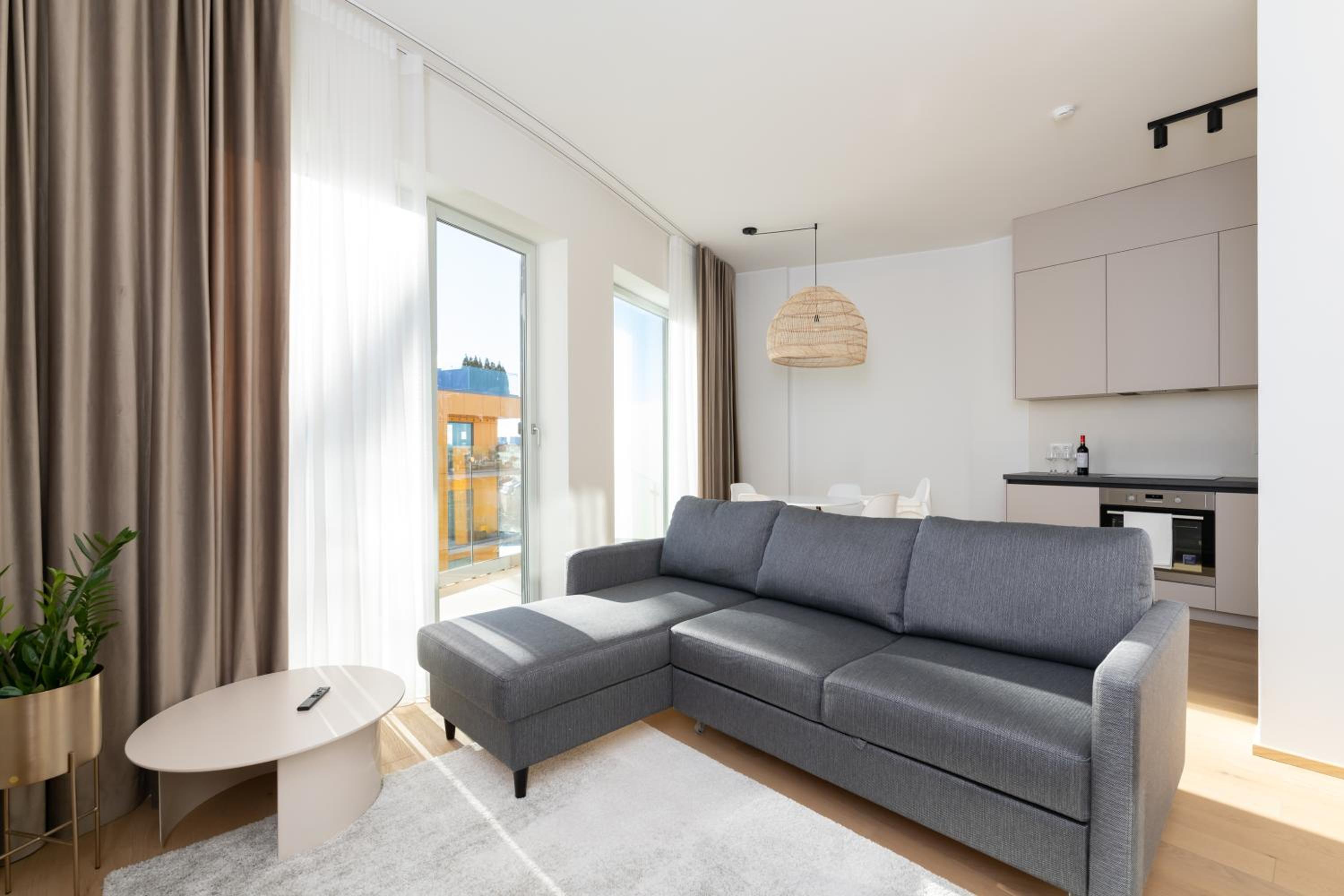 4bdr Modern and Stylish Apartment near Kadriorg with Free Parking