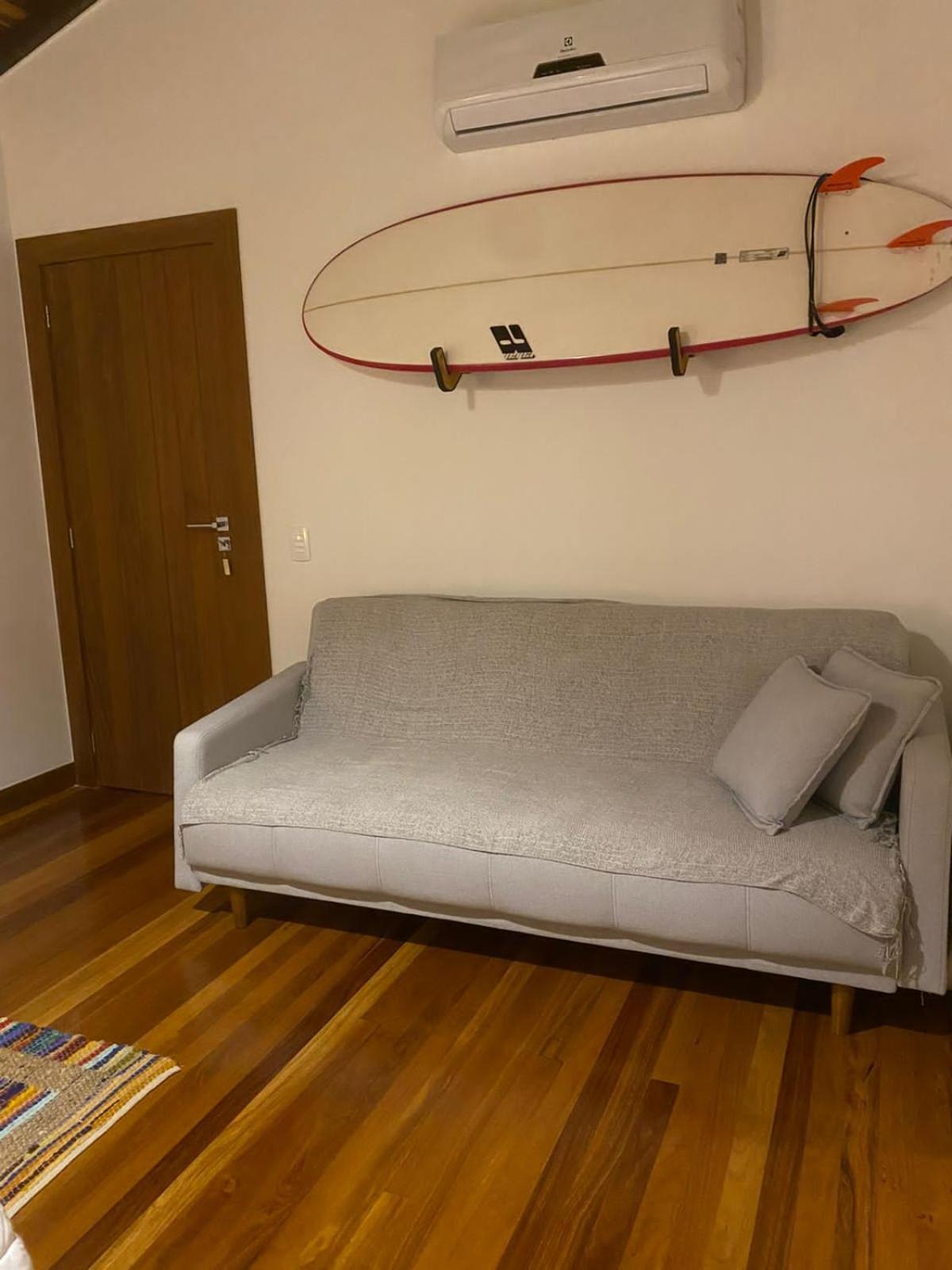 Casa alto padrão a 100 metros da praia brava