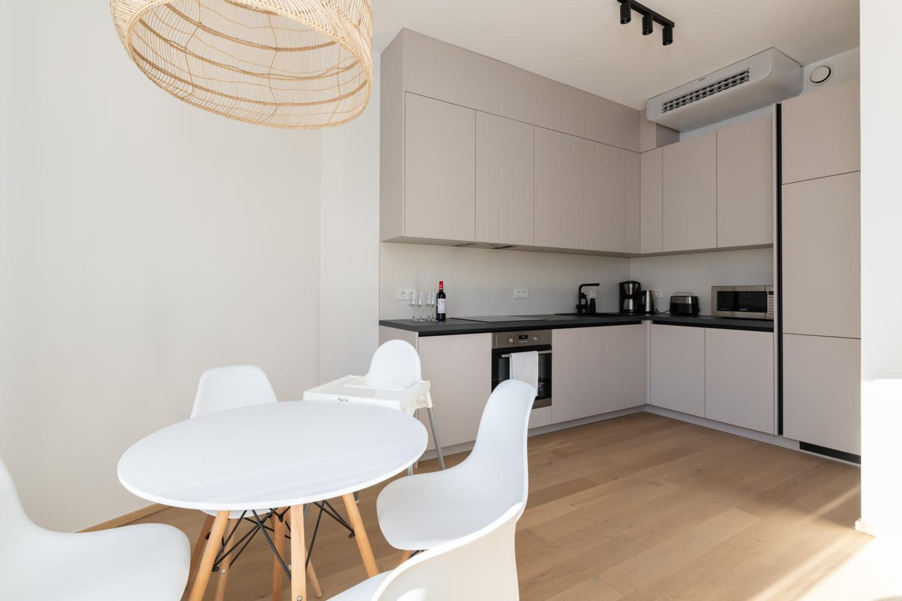 4bdr Modern and Stylish Apartment near Kadriorg with Free Parking