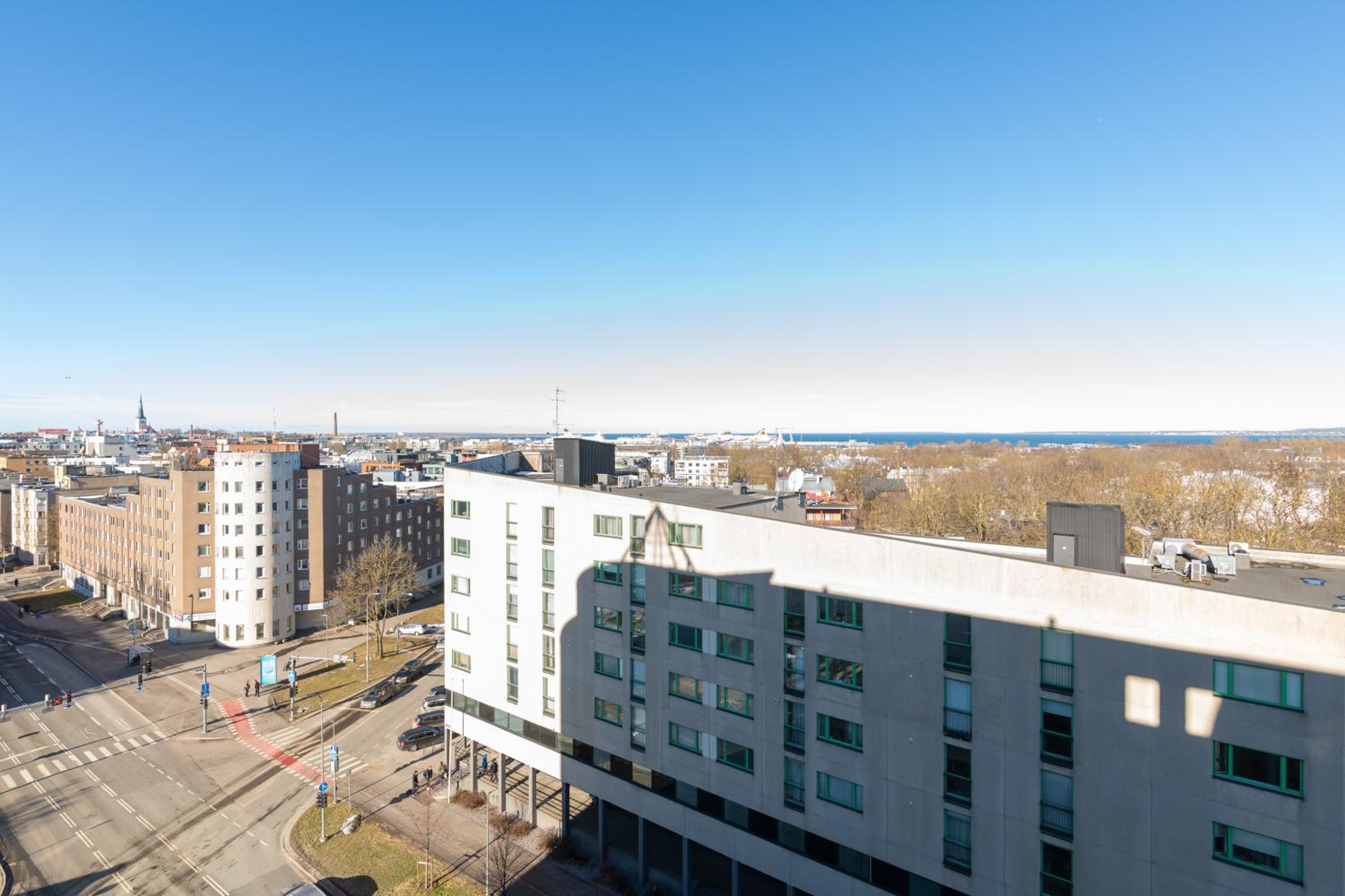 4bdr Modern and Stylish Apartment near Kadriorg with Free Parking
