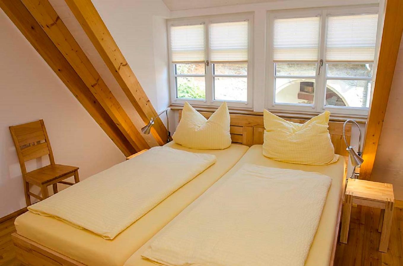 Urlaub beim Winzer - Ferienwohnung IDIG mit Balkon
