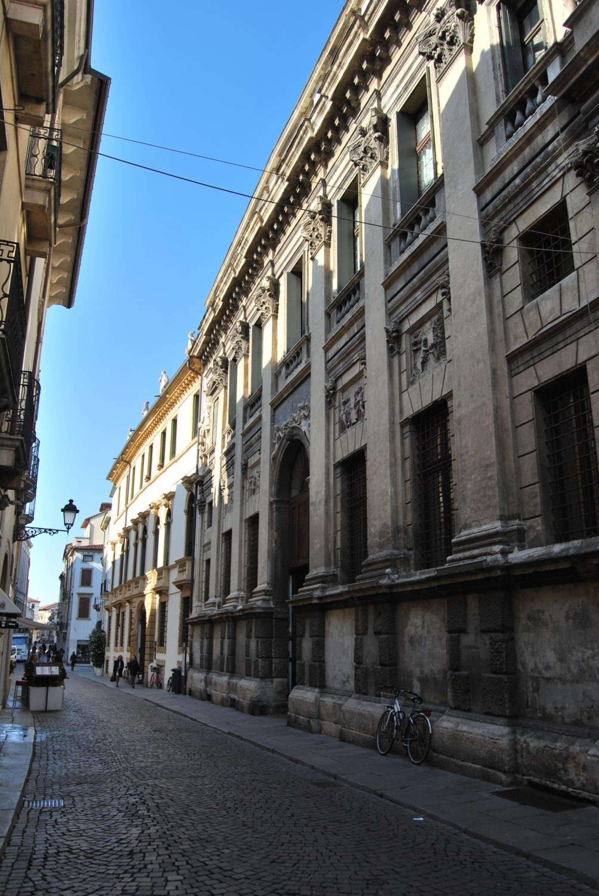 Palazzo Valmarana Braga view 2