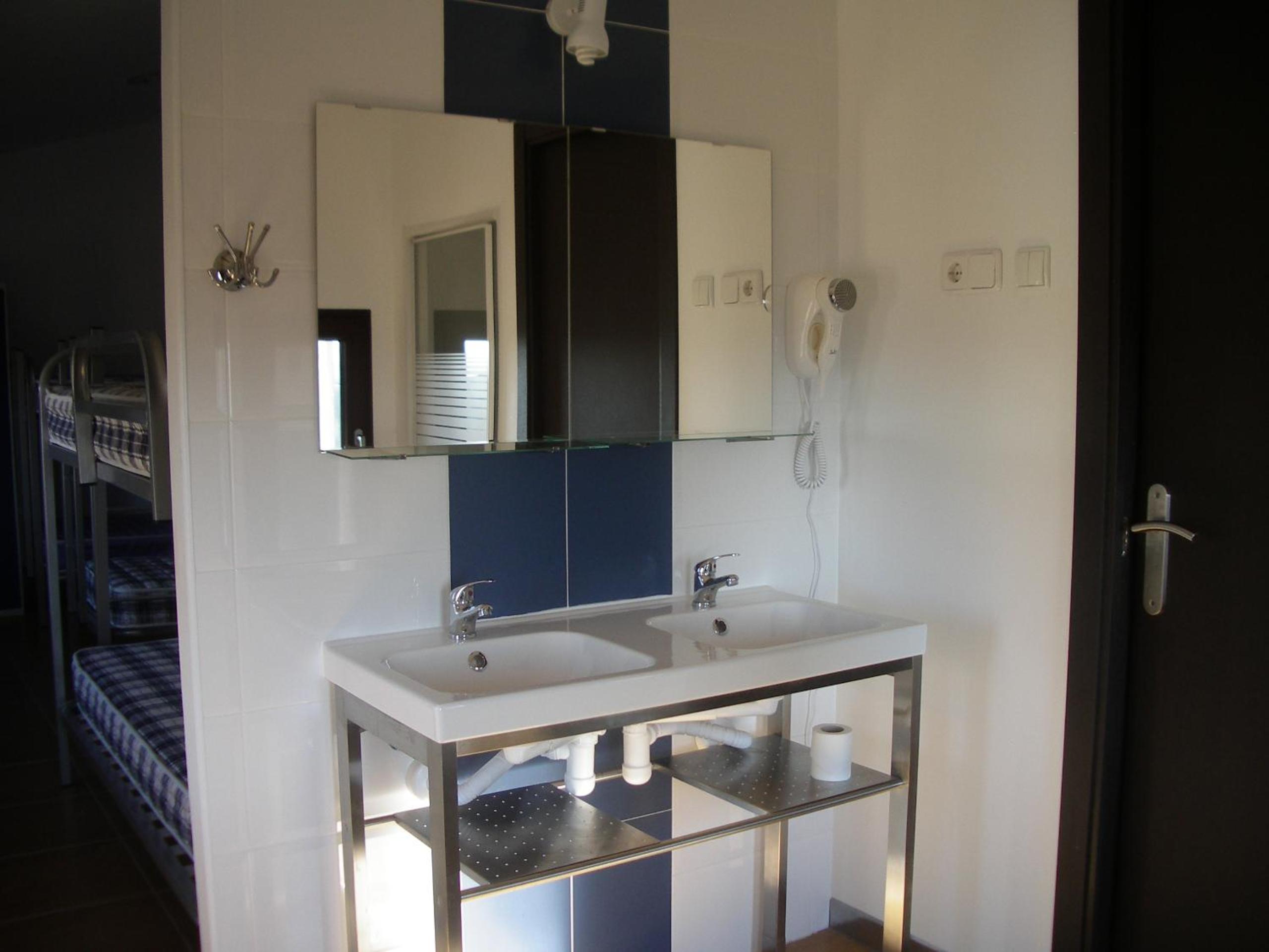 Hostel El Castillo by CABANA Rentals