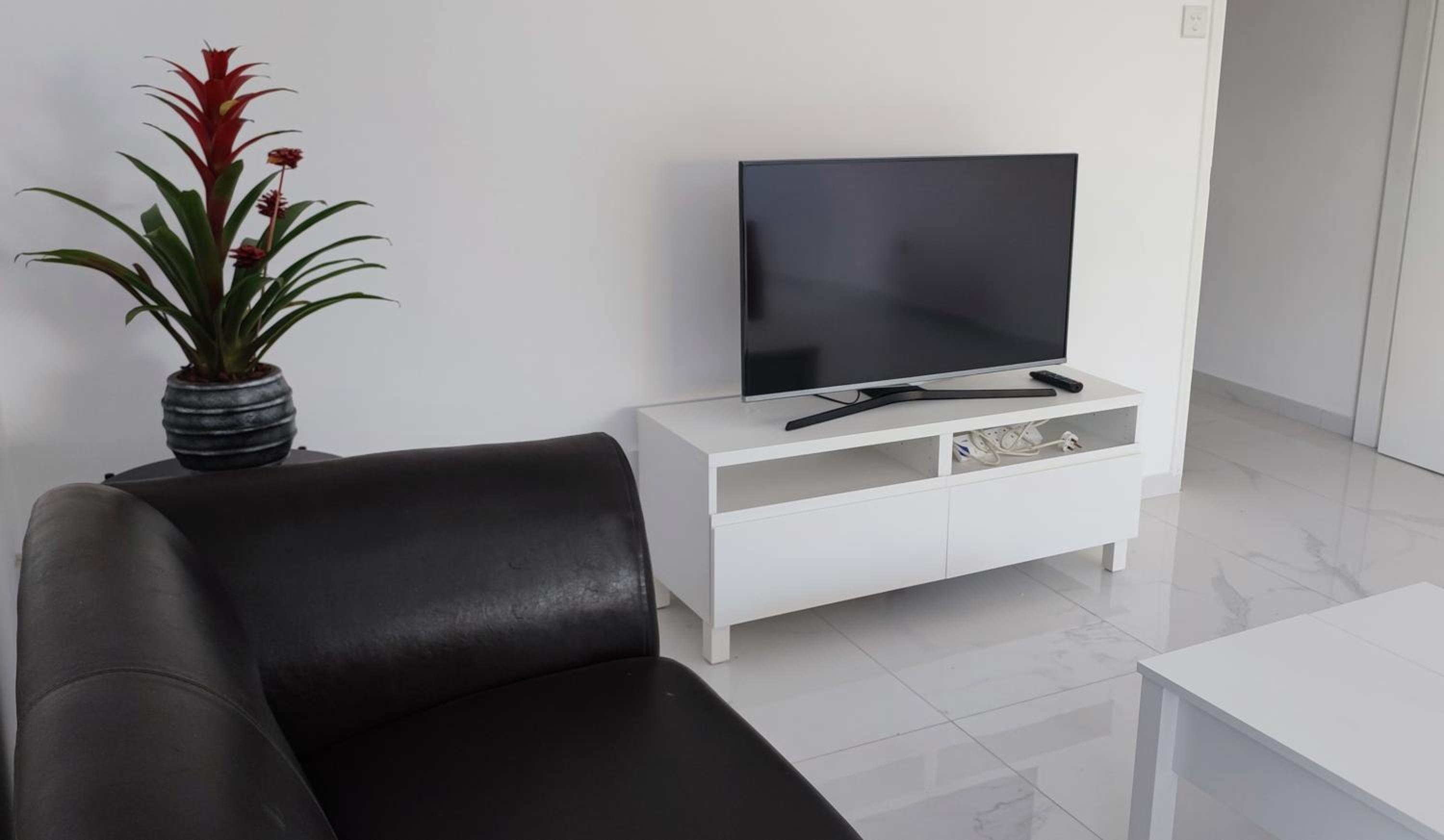 Ellas Modern Duplex City Center