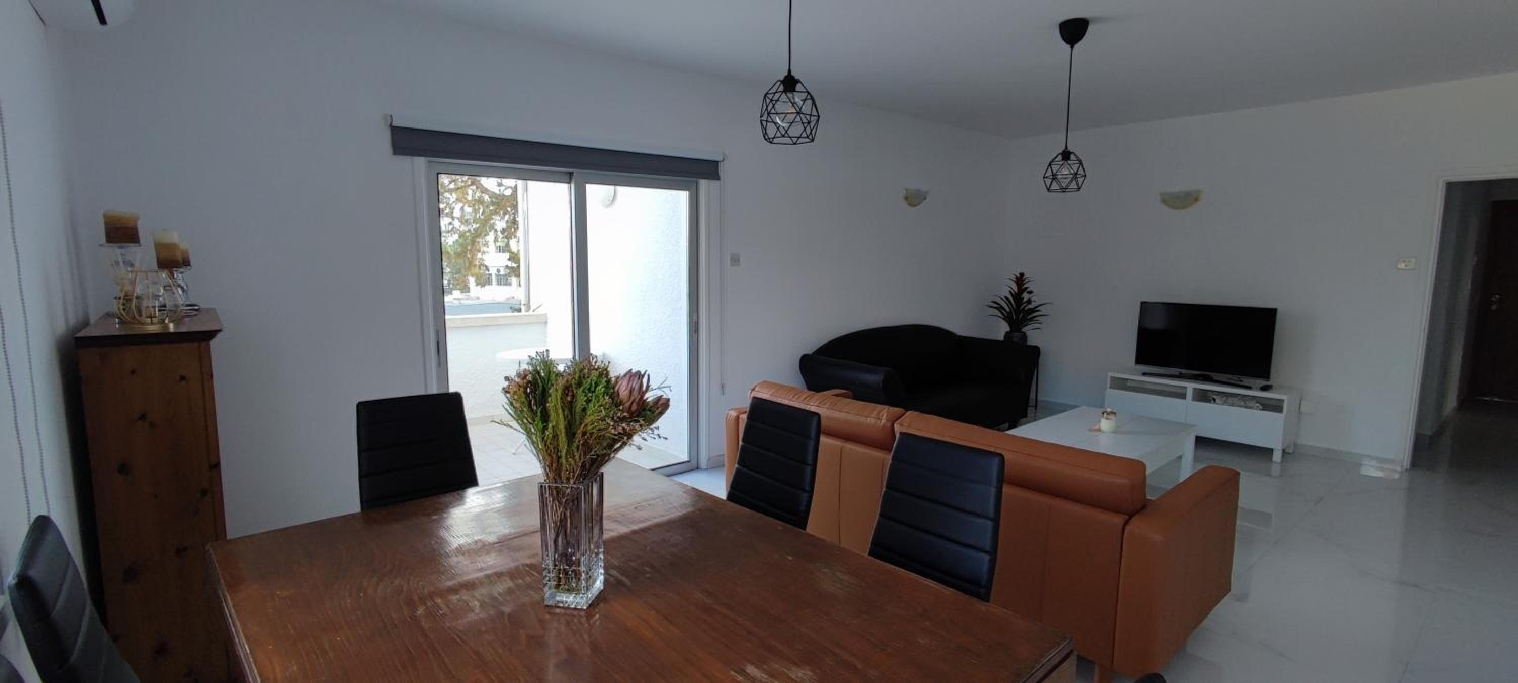 Ellas Modern Duplex City Center