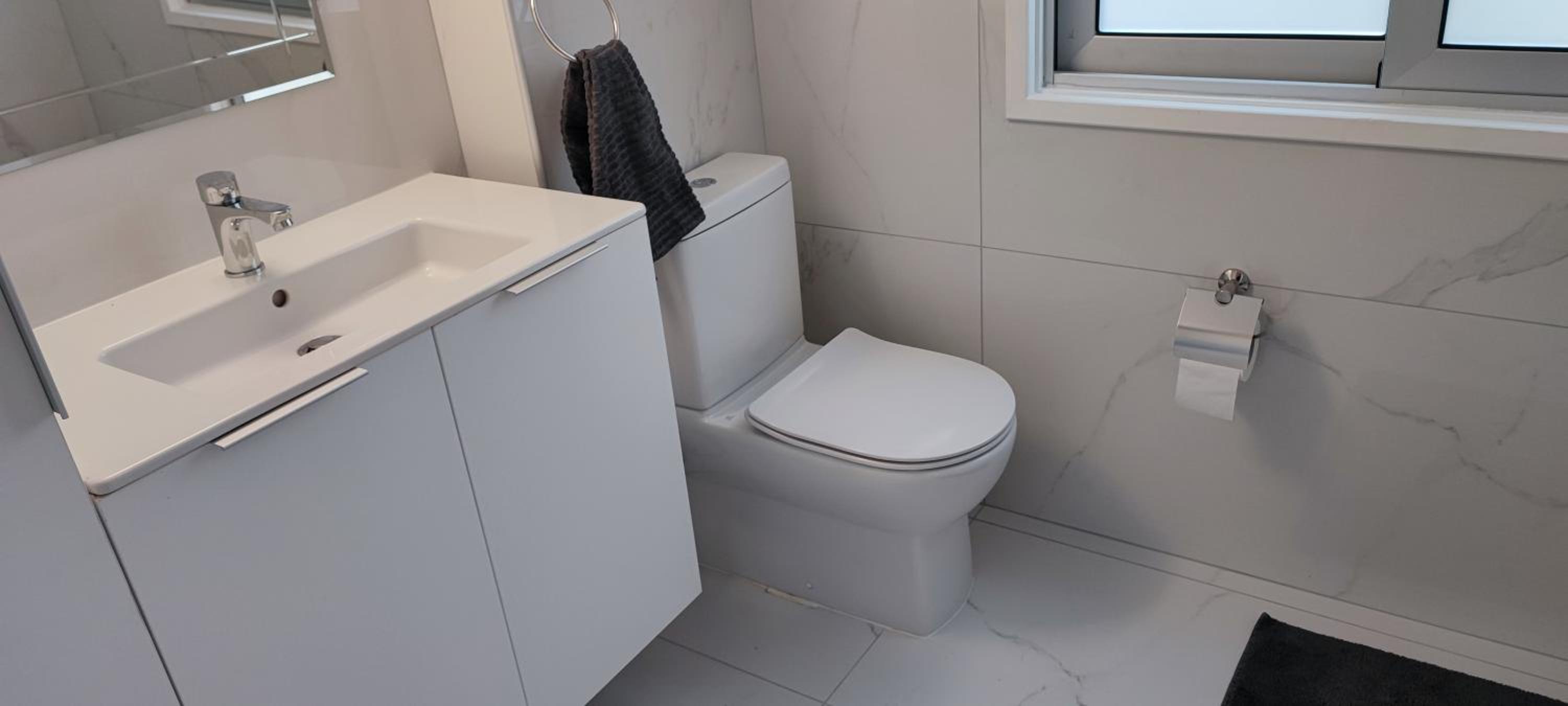 Ellas Modern Duplex City Center