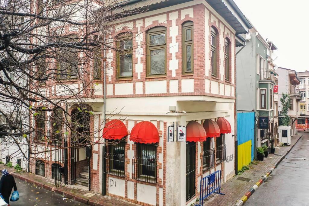 Historical Greco-Ottoman Pavilion near Tram in Fatih