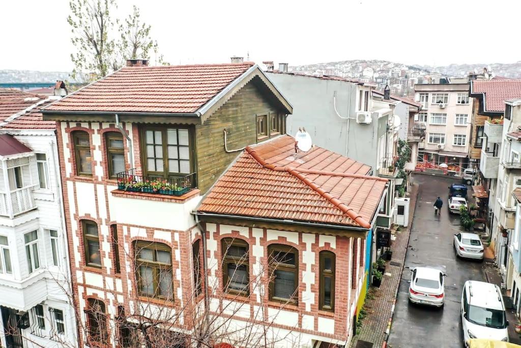 Historical Greco-Ottoman Pavilion near Tram in Fatih