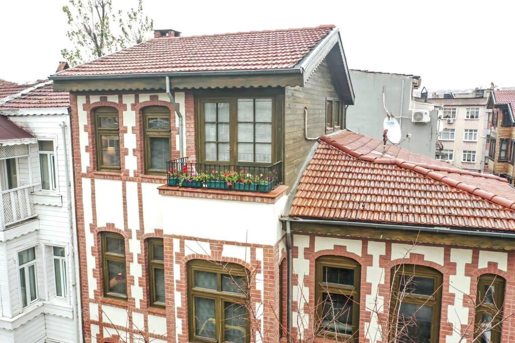 Historical Greco-Ottoman Pavilion near Tram in Fatih