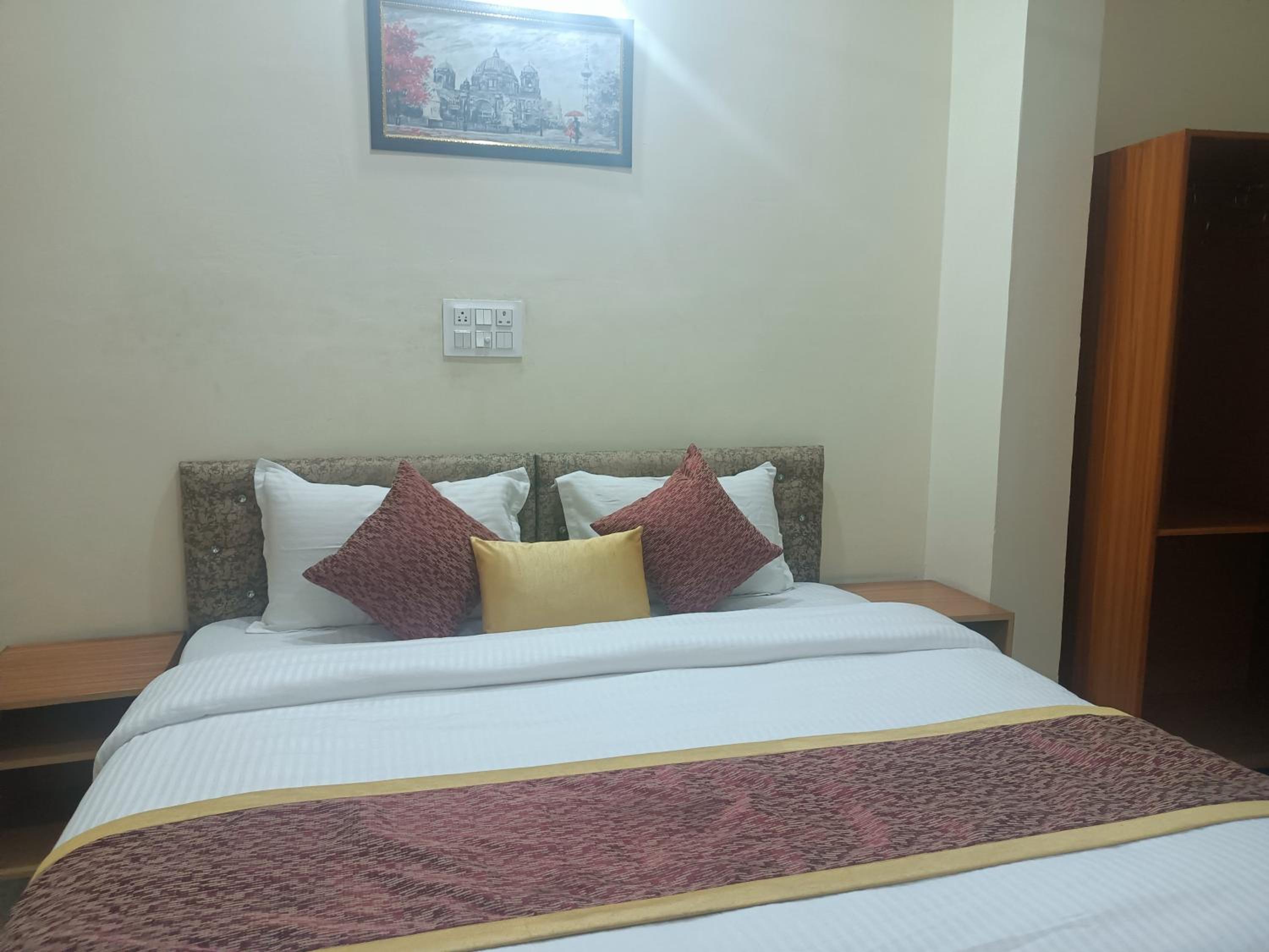 Signature Nest Hotel and Restaurant view 3