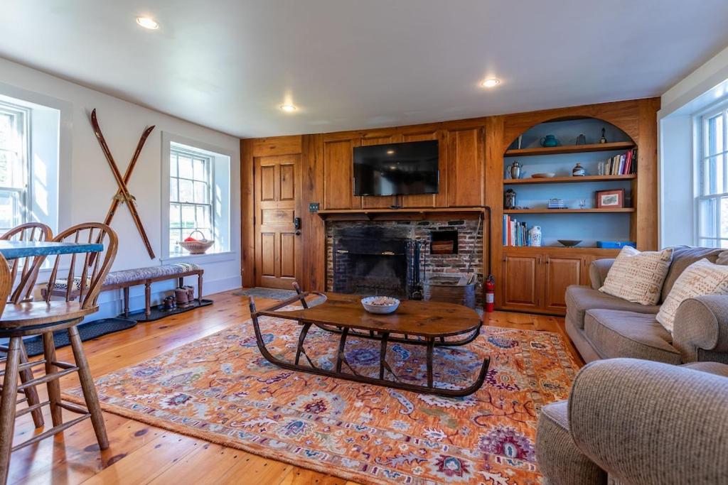 Beautiful Historic 4-Season Country Estate in Okemo Valley
