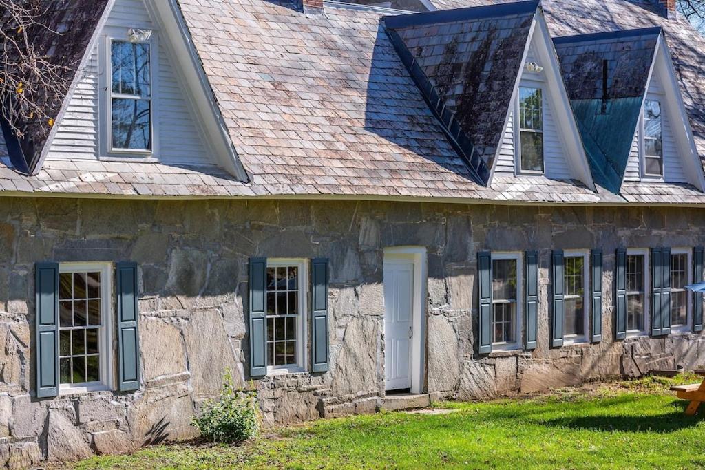 Beautiful Historic 4-Season Country Estate in Okemo Valley