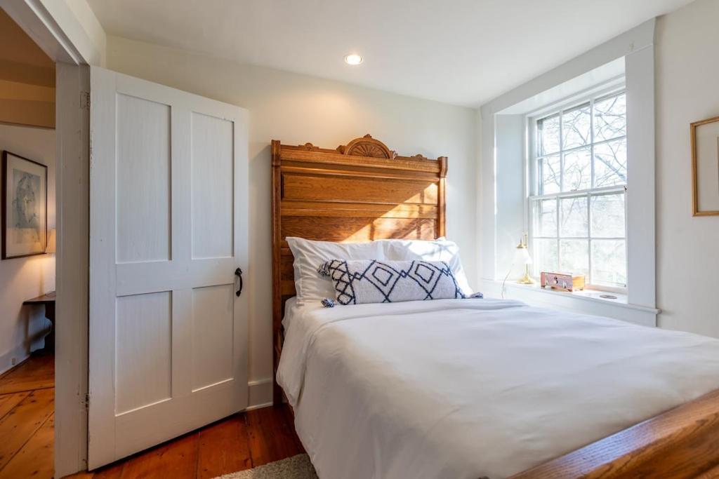 Beautiful Historic 4-Season Country Estate in Okemo Valley