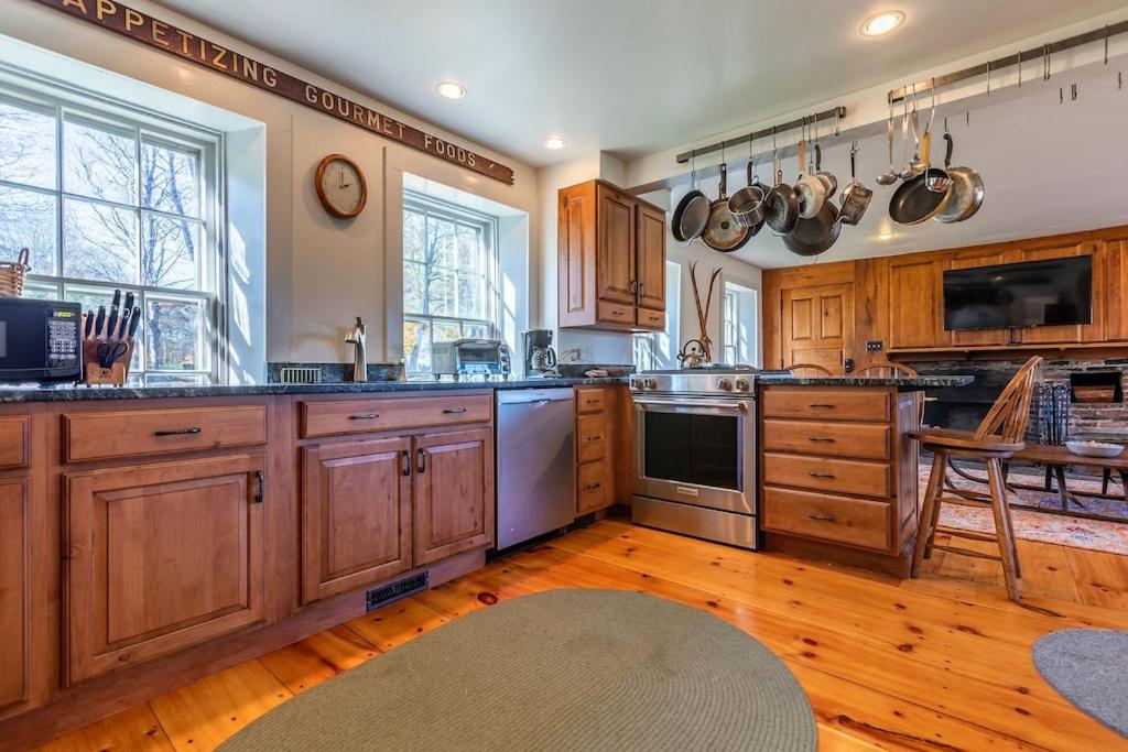 Beautiful Historic 4-Season Country Estate in Okemo Valley