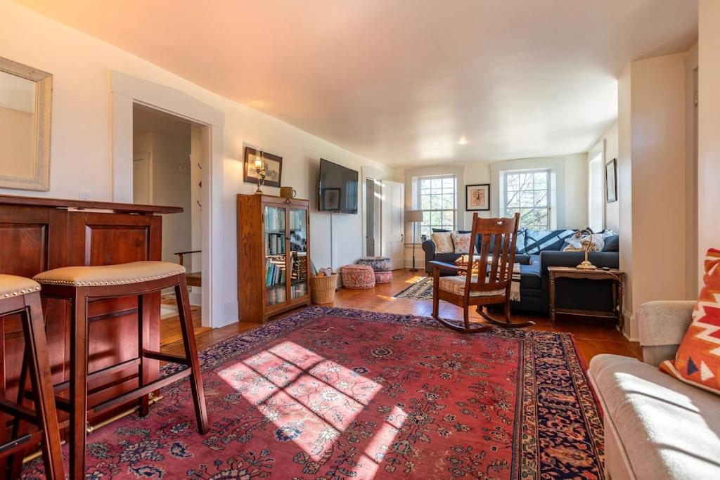 Beautiful Historic 4-Season Country Estate in Okemo Valley