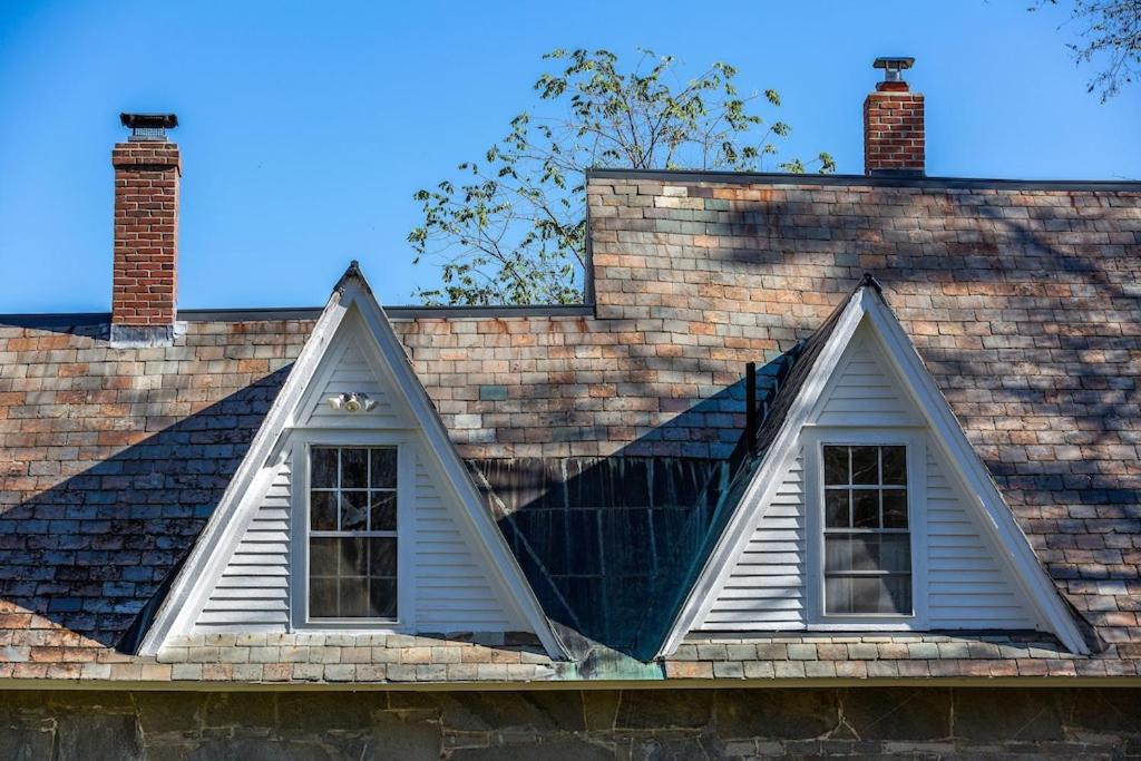 Beautiful Historic 4-Season Country Estate in Okemo Valley