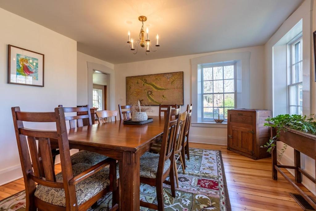 Beautiful Historic 4-Season Country Estate in Okemo Valley