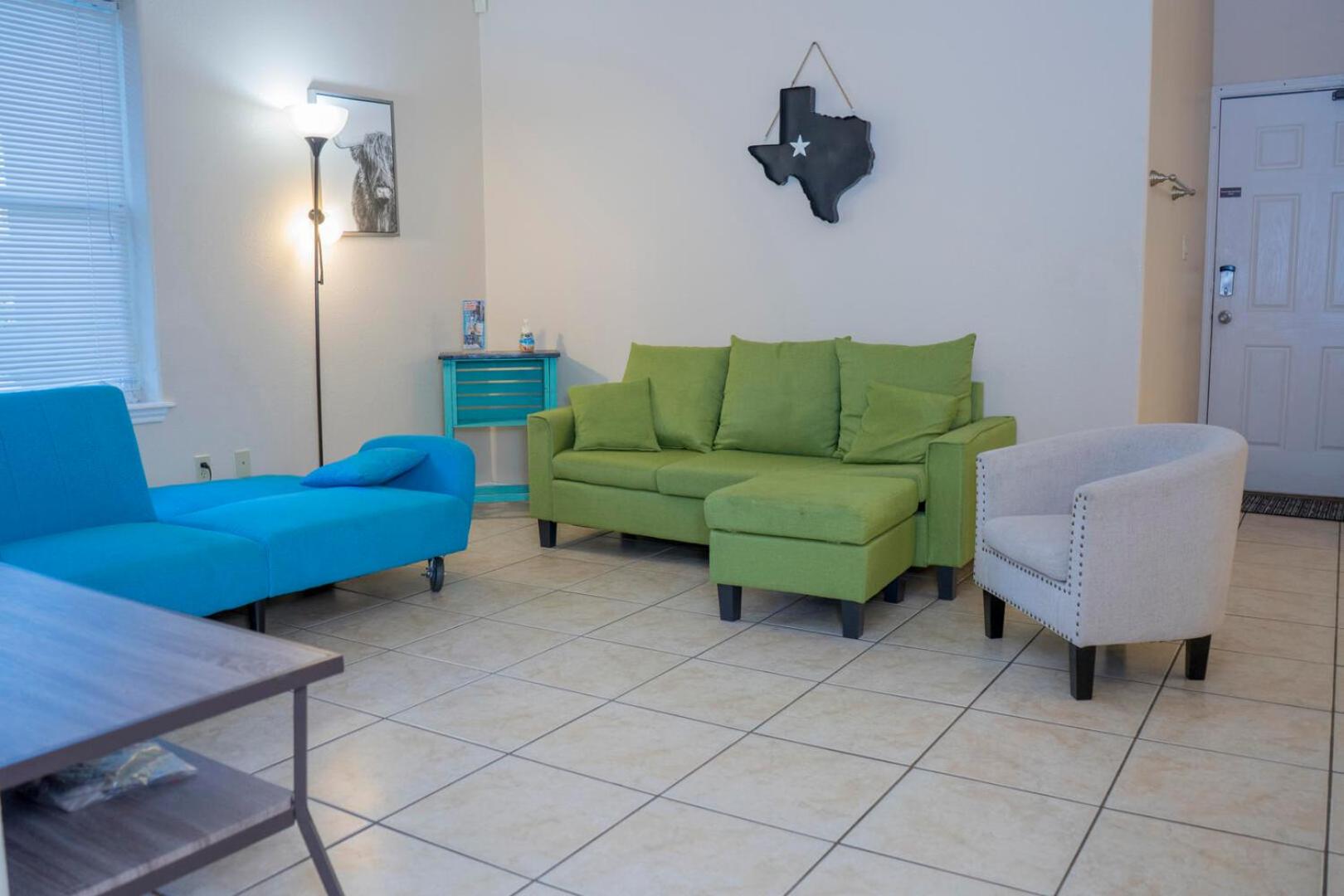 Clean Pool Walk to Beach - Pet Ok - Ground Floor view 5