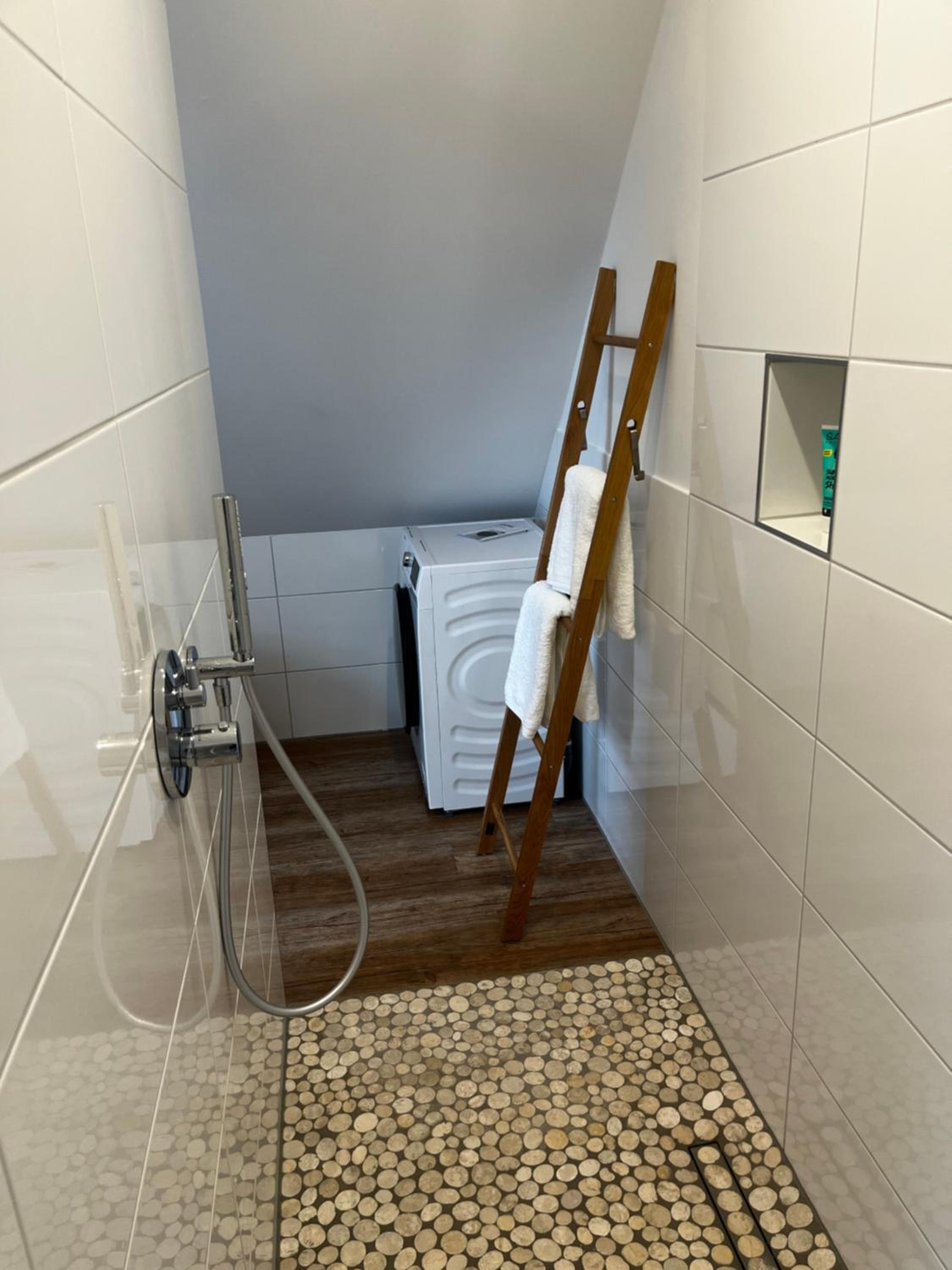 Muggelhuus das Loft mit Elbdeichblick im Alten Land und mit Wallbox