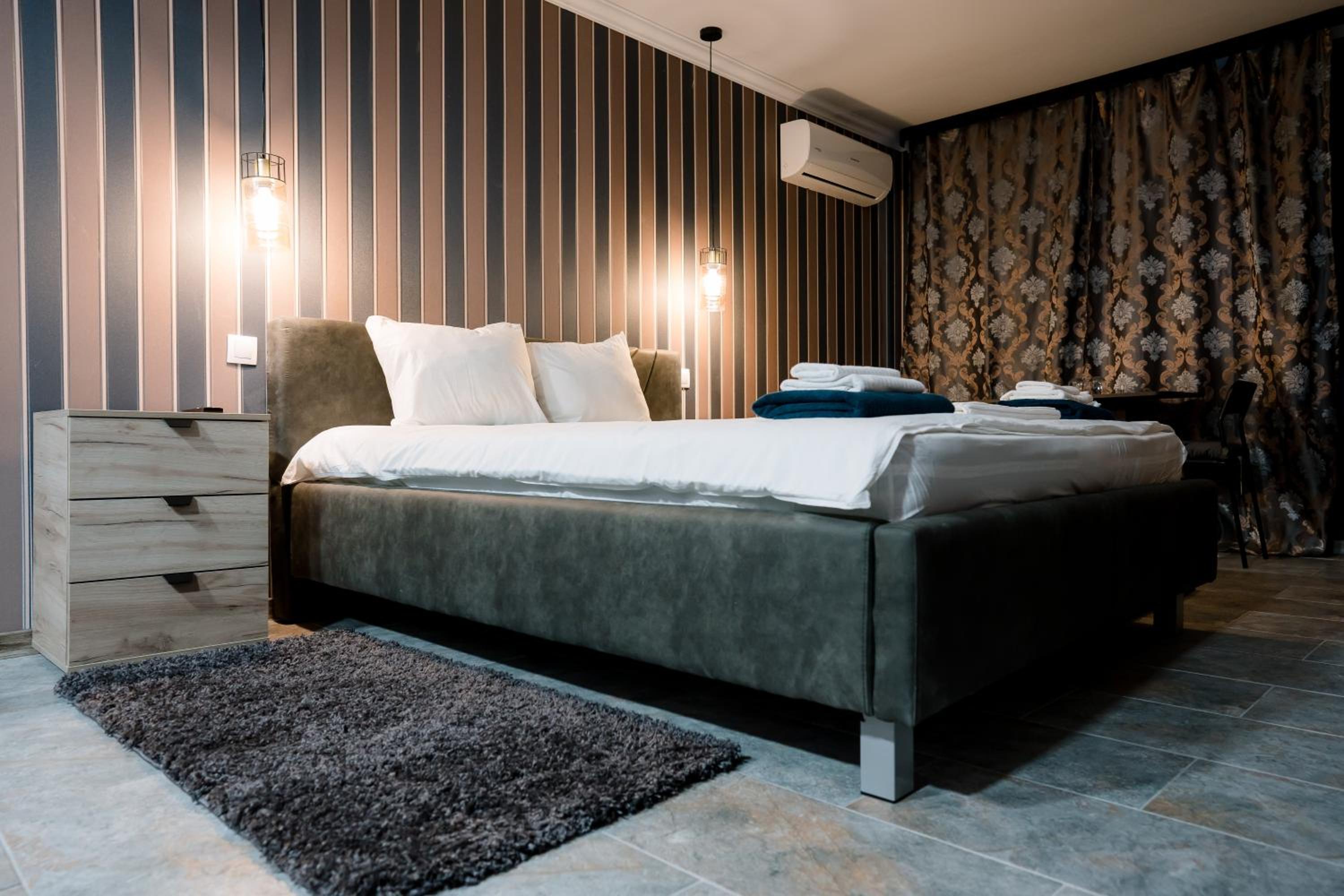 Mavie Apartment Boutique view 5
