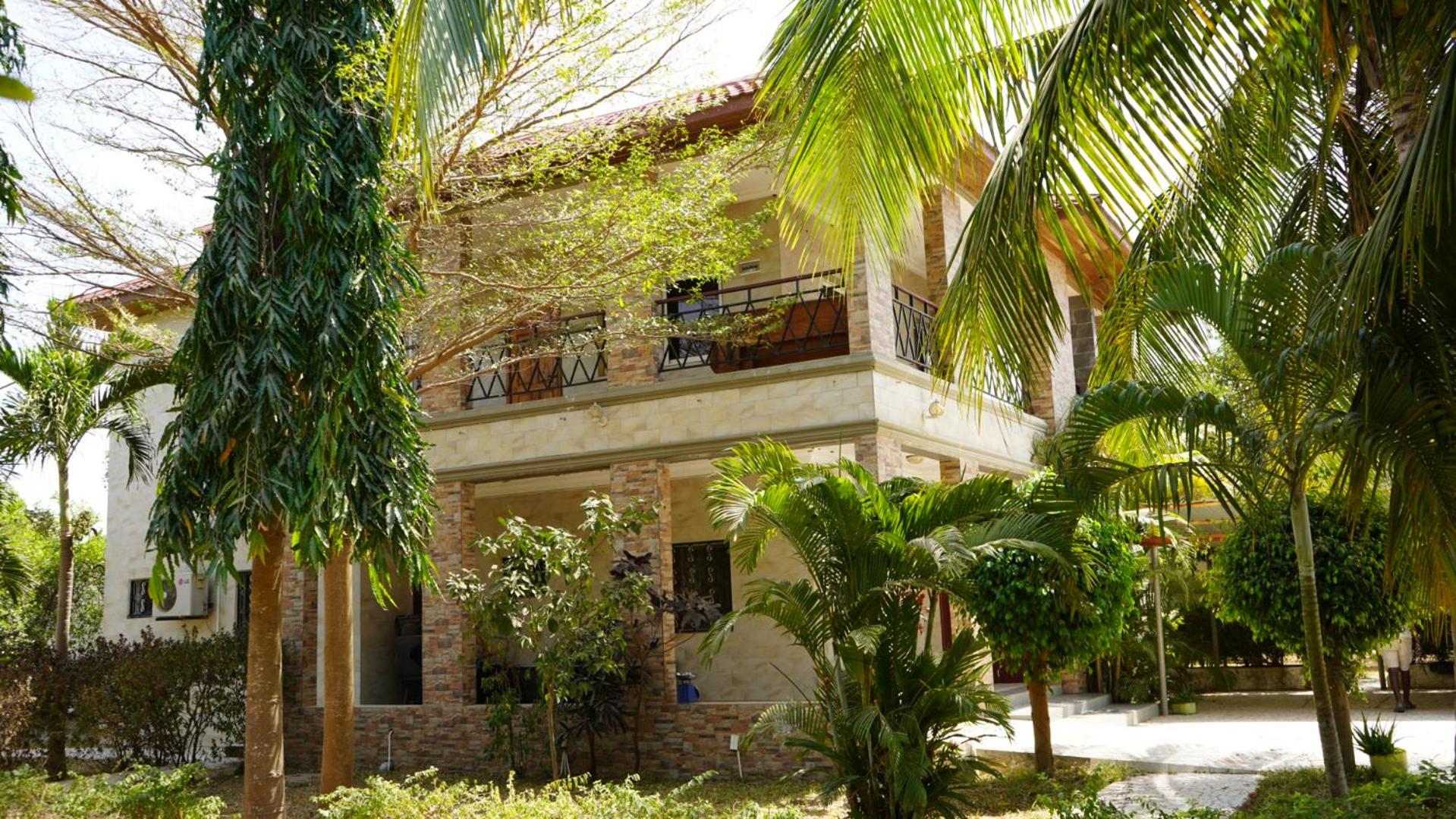 Maajob Resort