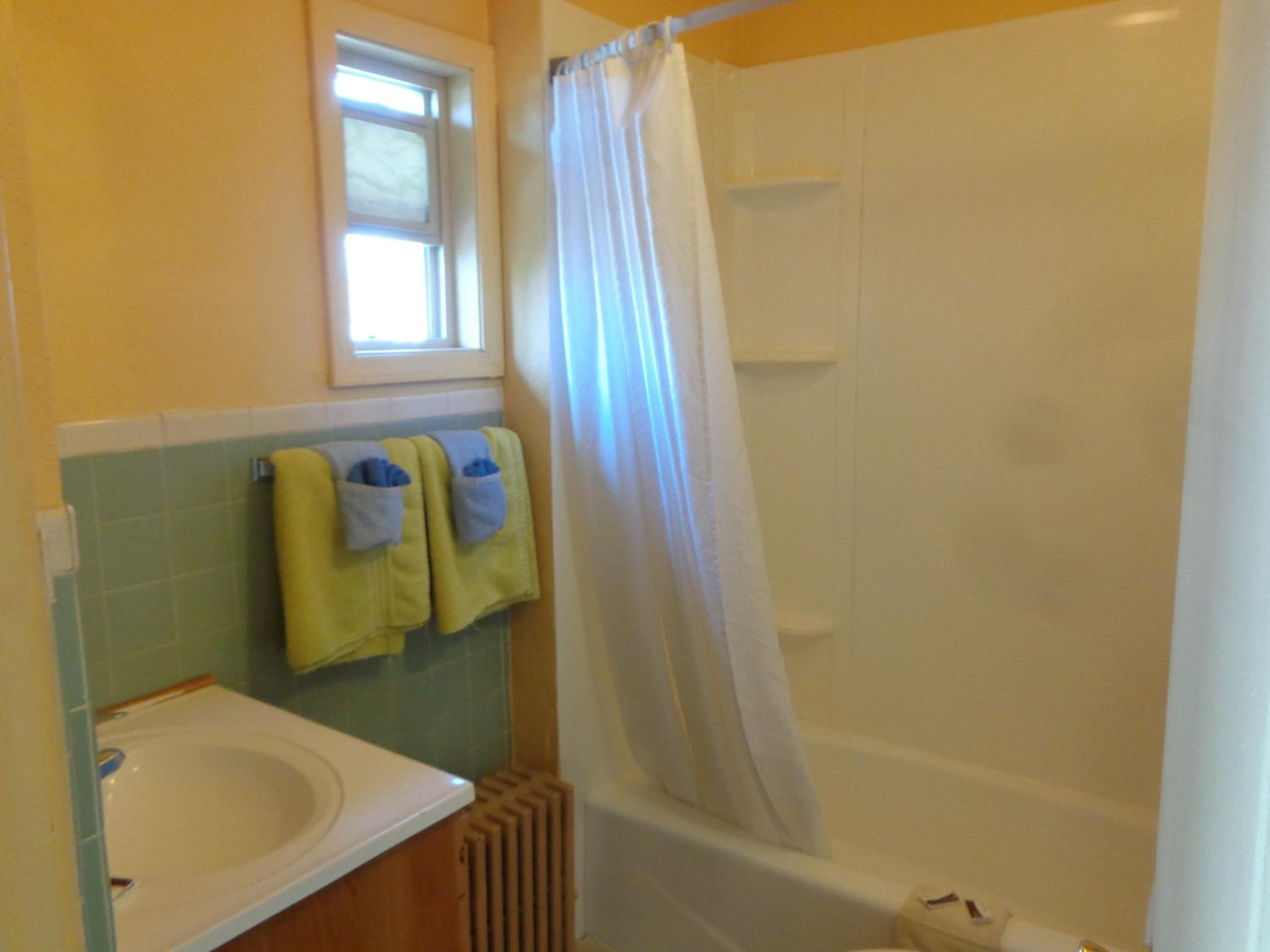 Gunnison Vacations - Western Motel - Property Image 13