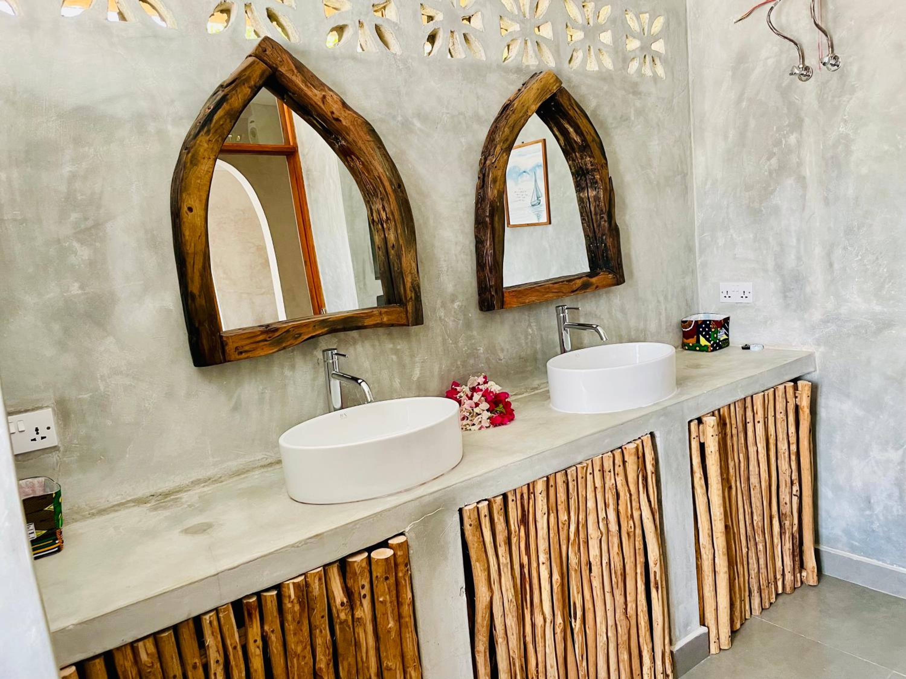 Blue Reef Sport & Fishing Lodge and Bungalows