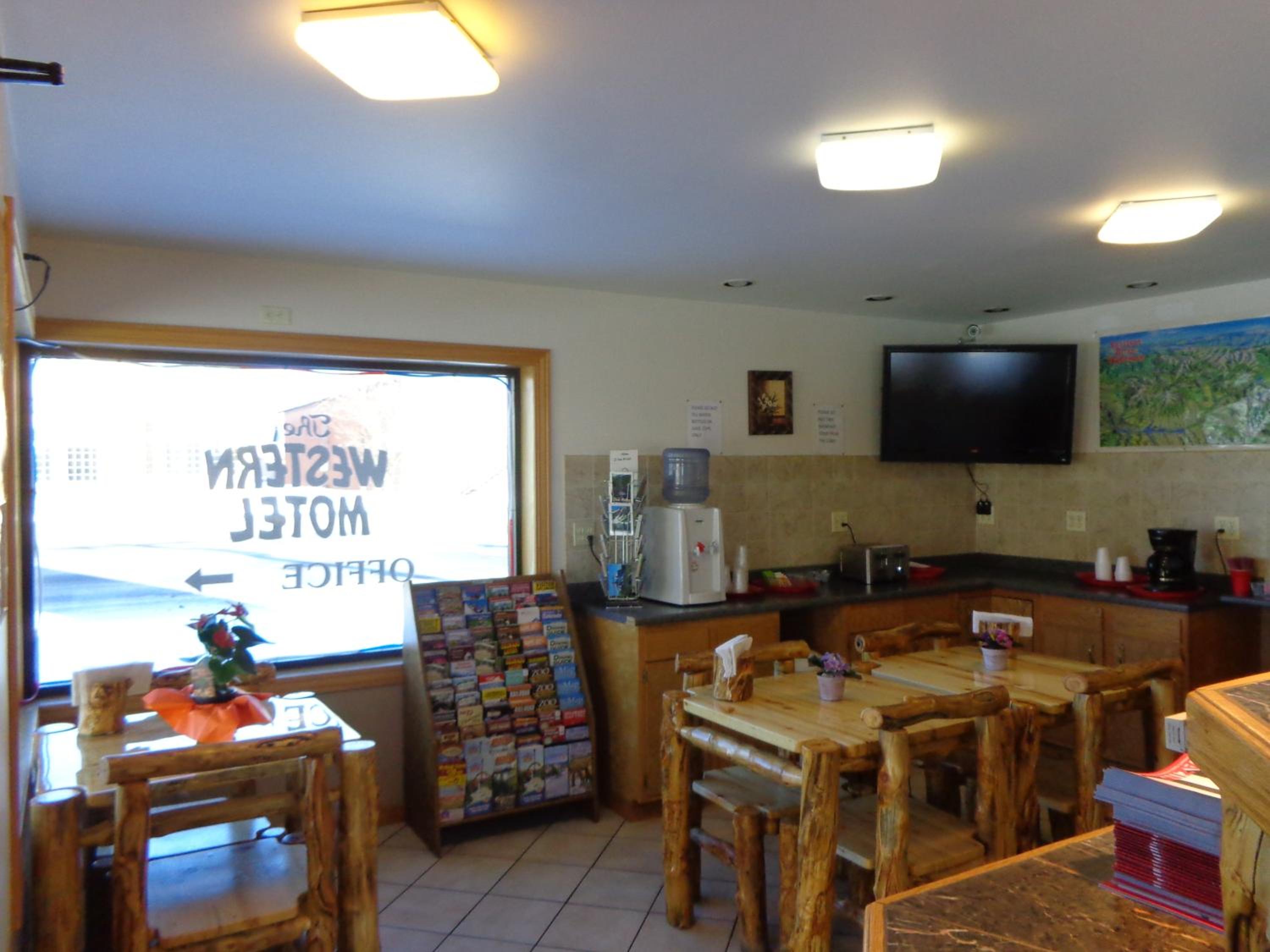 Gunnison Vacations - Western Motel - Property Image 41