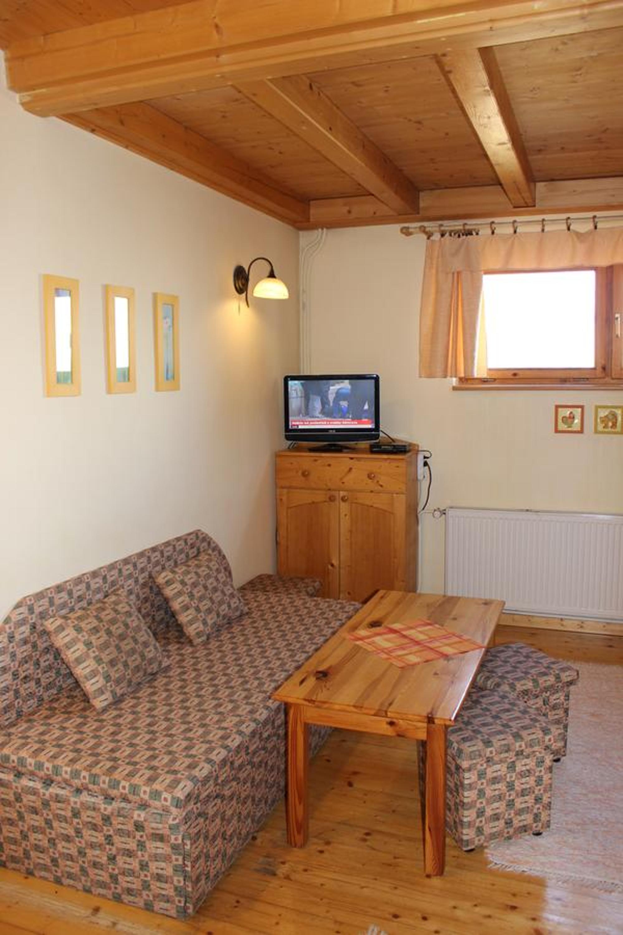 Photo 33