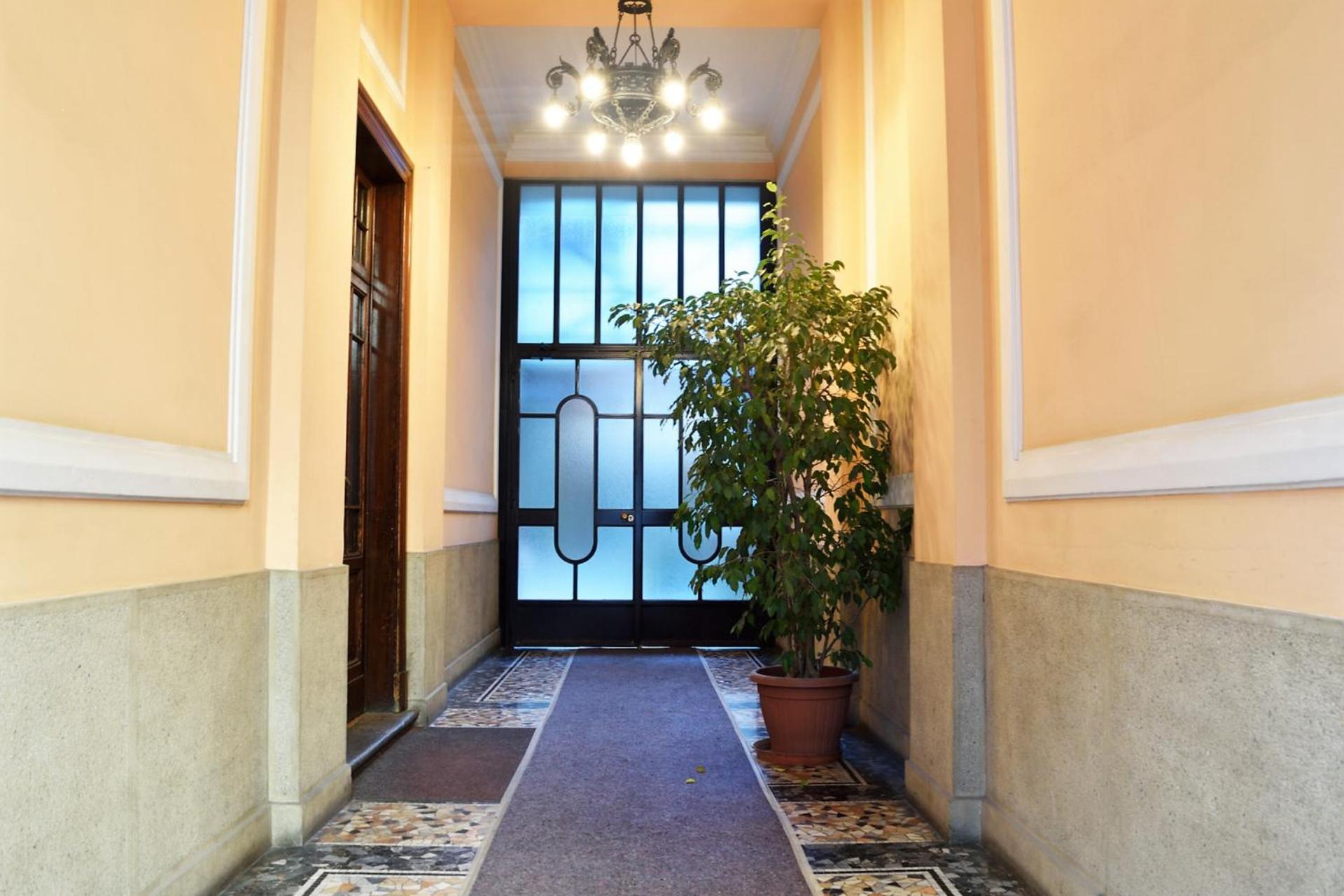 Easylife - Caloroso bilocale con spazio esterno in zona NoLo