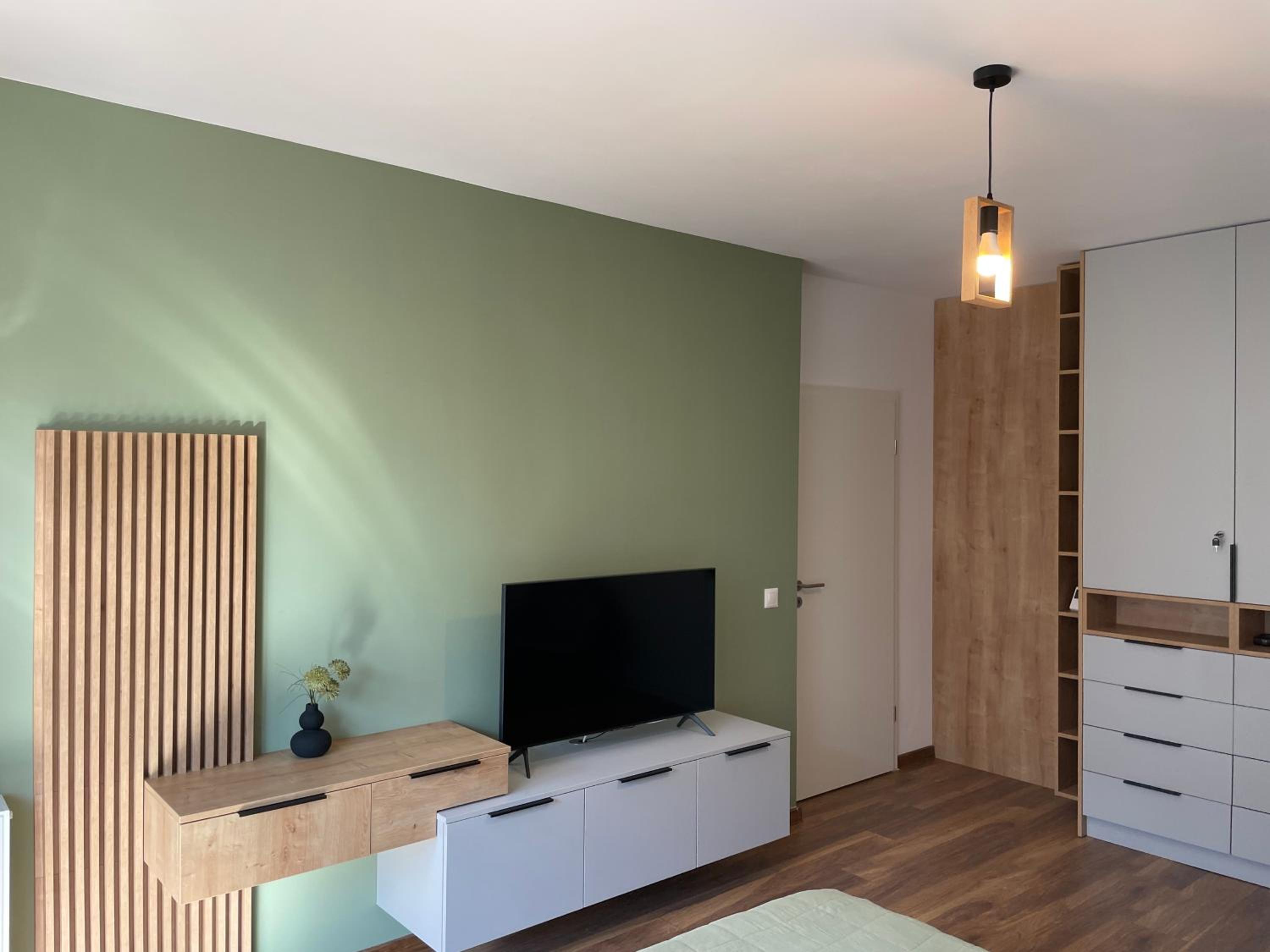 Minimalist 3 Studio Brasov