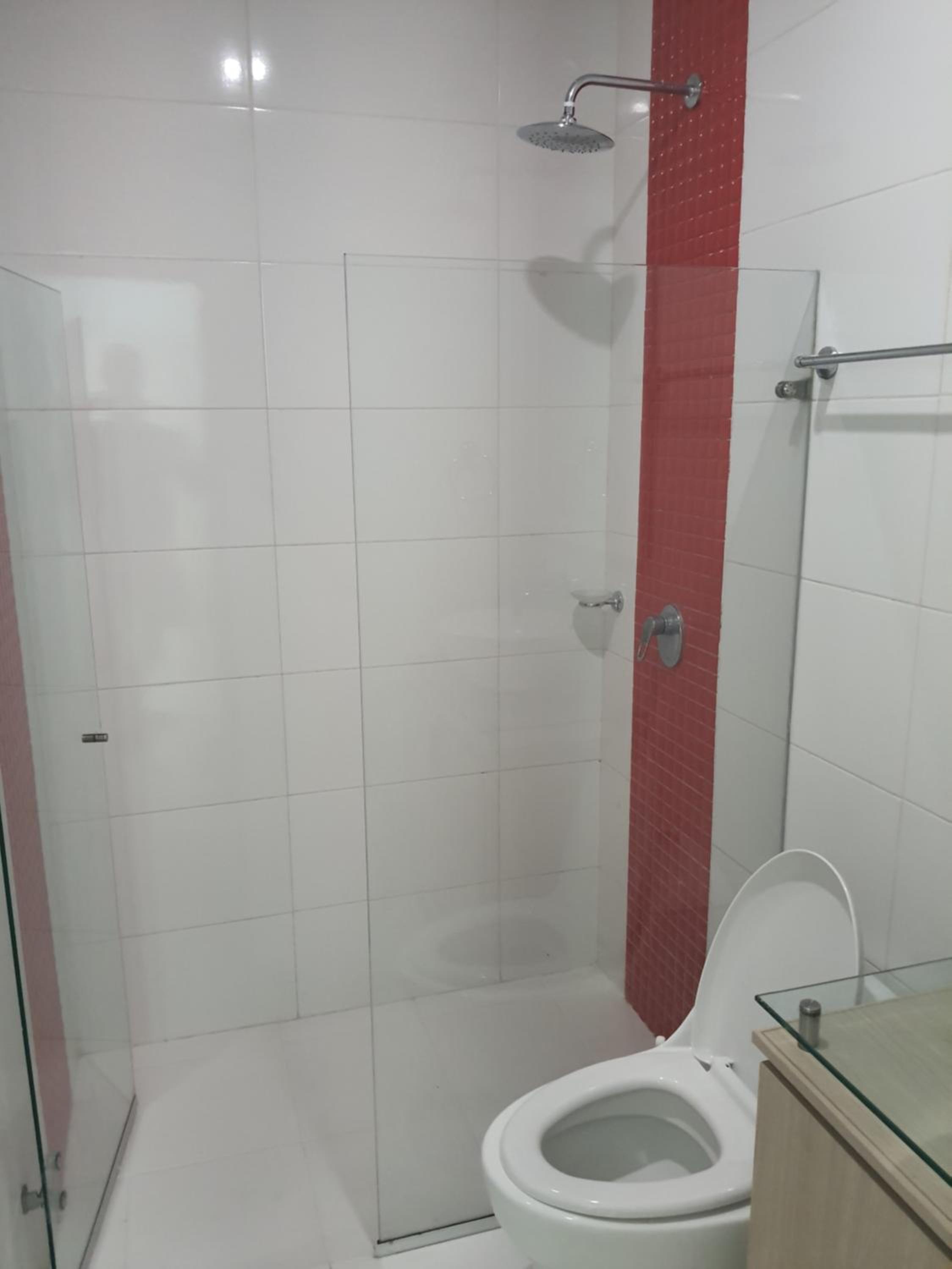Hermoso apartamento con piscina frente al mar - Primera Ensenada