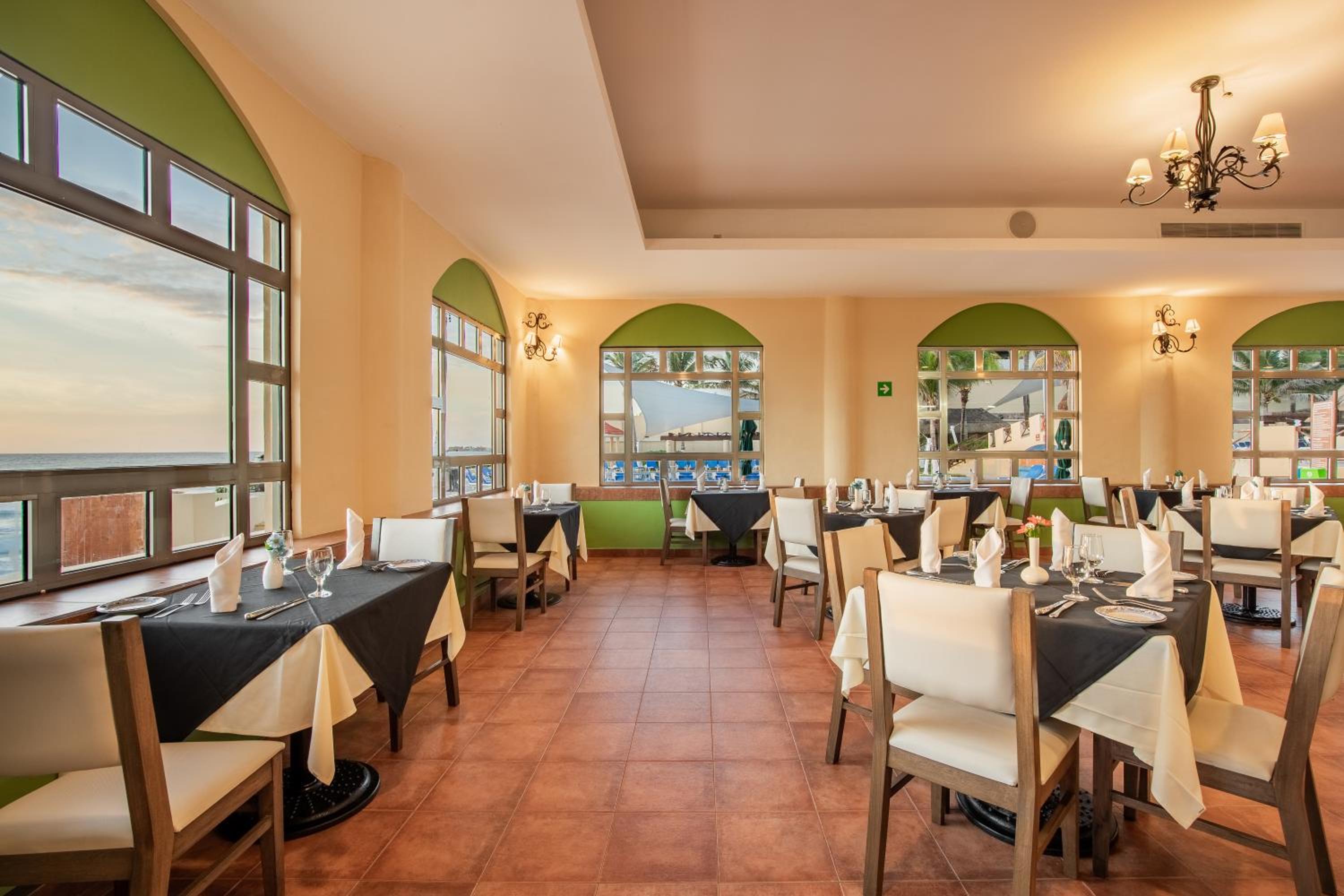 GR Solaris Cancun - All Inclusive