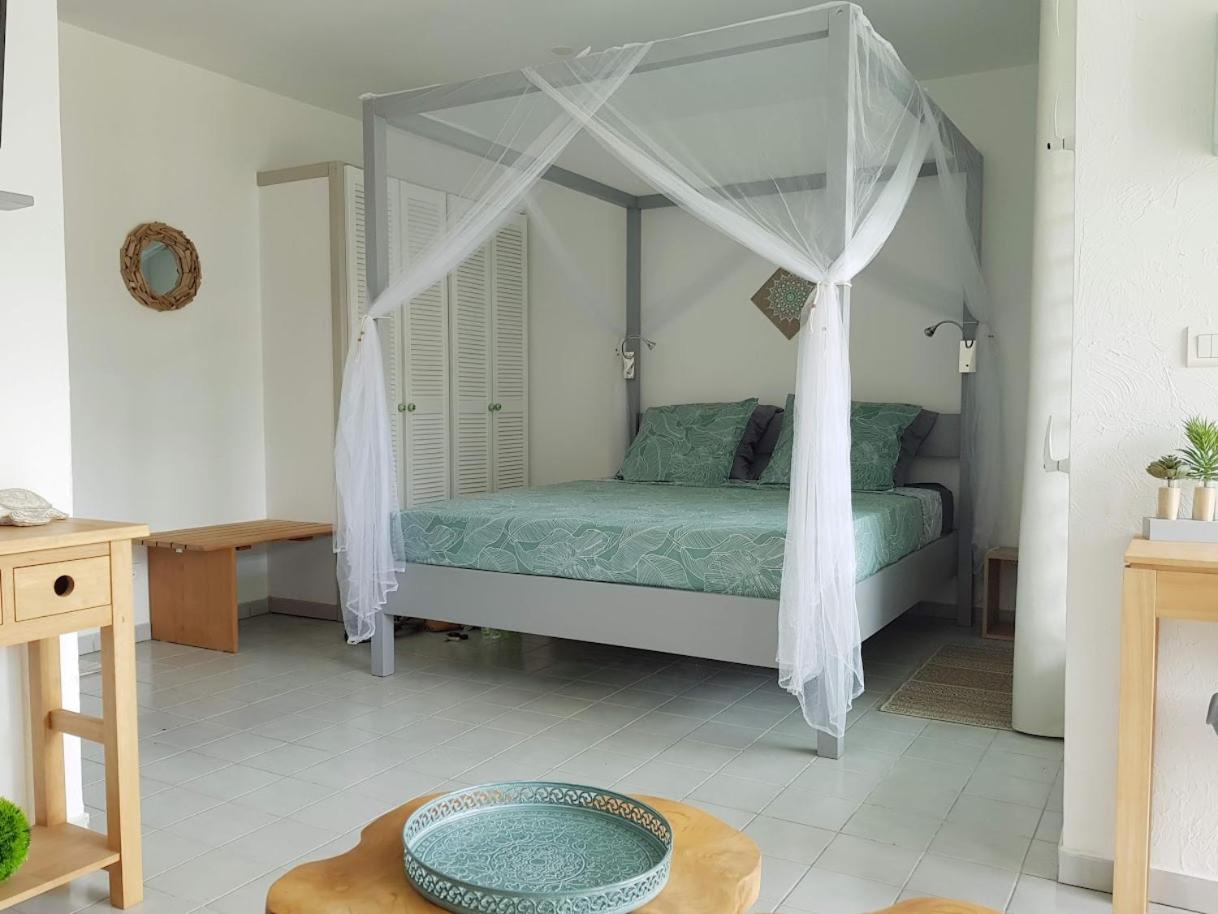 Appartement avec piscine et accès direct plage view 5