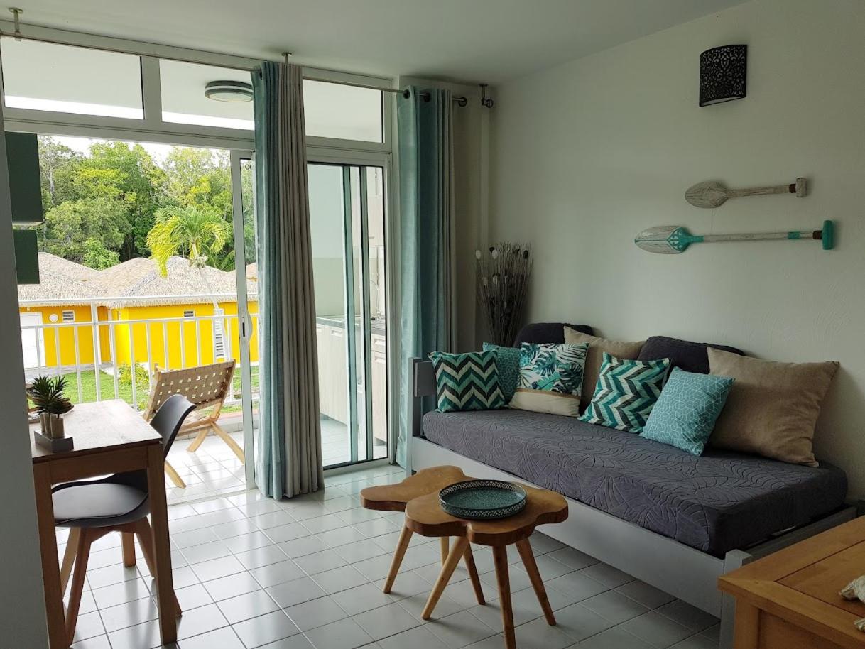 Appartement avec piscine et accès direct plage view 2