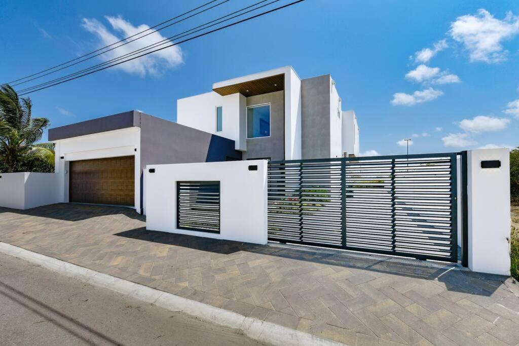 New 5BR 3BA Villa Biba Dushi 3-min EAGLE BEACH