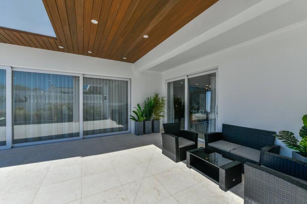 New 5BR 3BA Villa Biba Dushi 3-min EAGLE BEACH