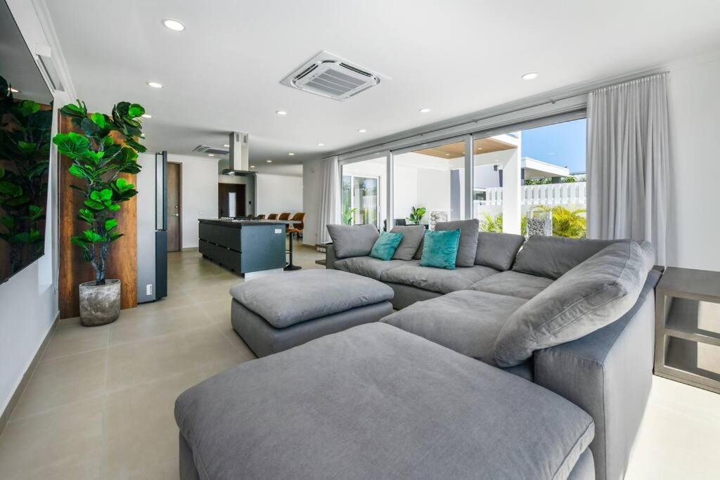 New 5BR 3BA Villa Biba Dushi 3-min EAGLE BEACH