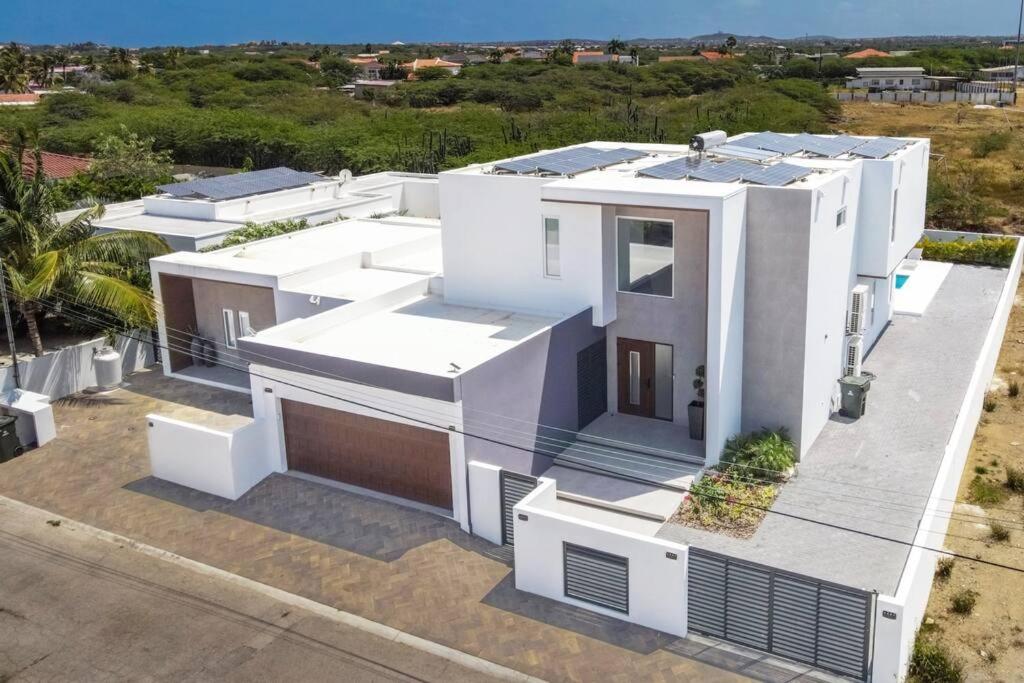 New 5BR 3BA Villa Biba Dushi 3-min EAGLE BEACH
