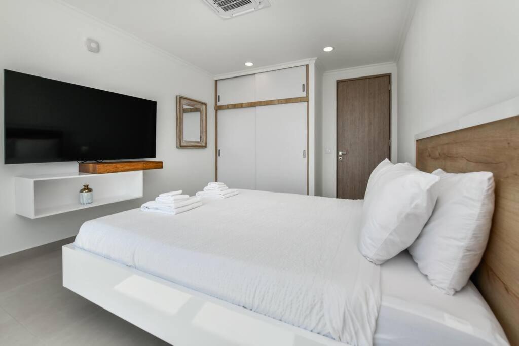 New 5BR 3BA Villa Biba Dushi 3-min EAGLE BEACH