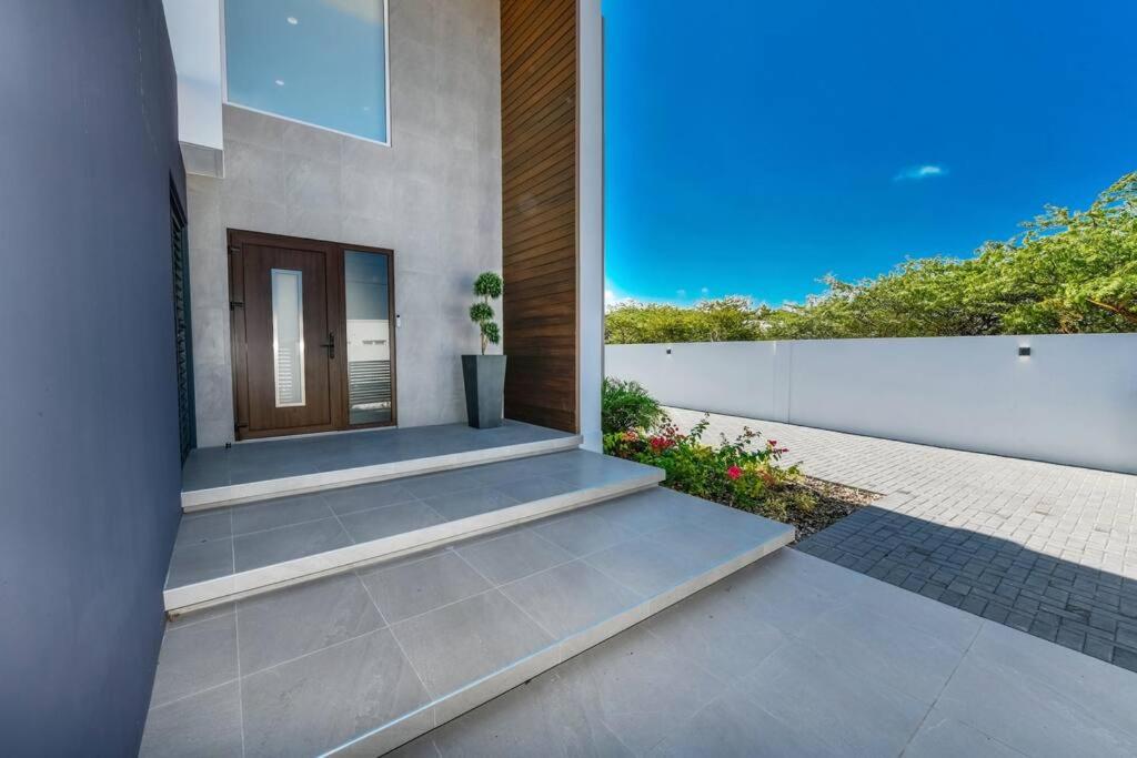 New 5BR 3BA Villa Biba Dushi 3-min EAGLE BEACH