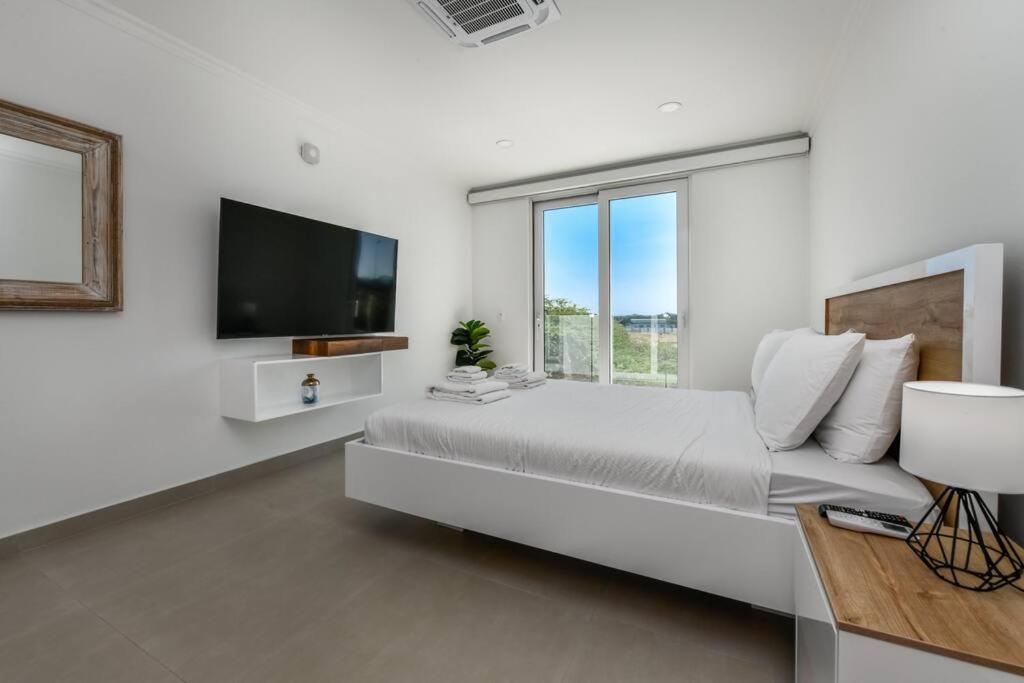 New 5BR 3BA Villa Biba Dushi 3-min EAGLE BEACH