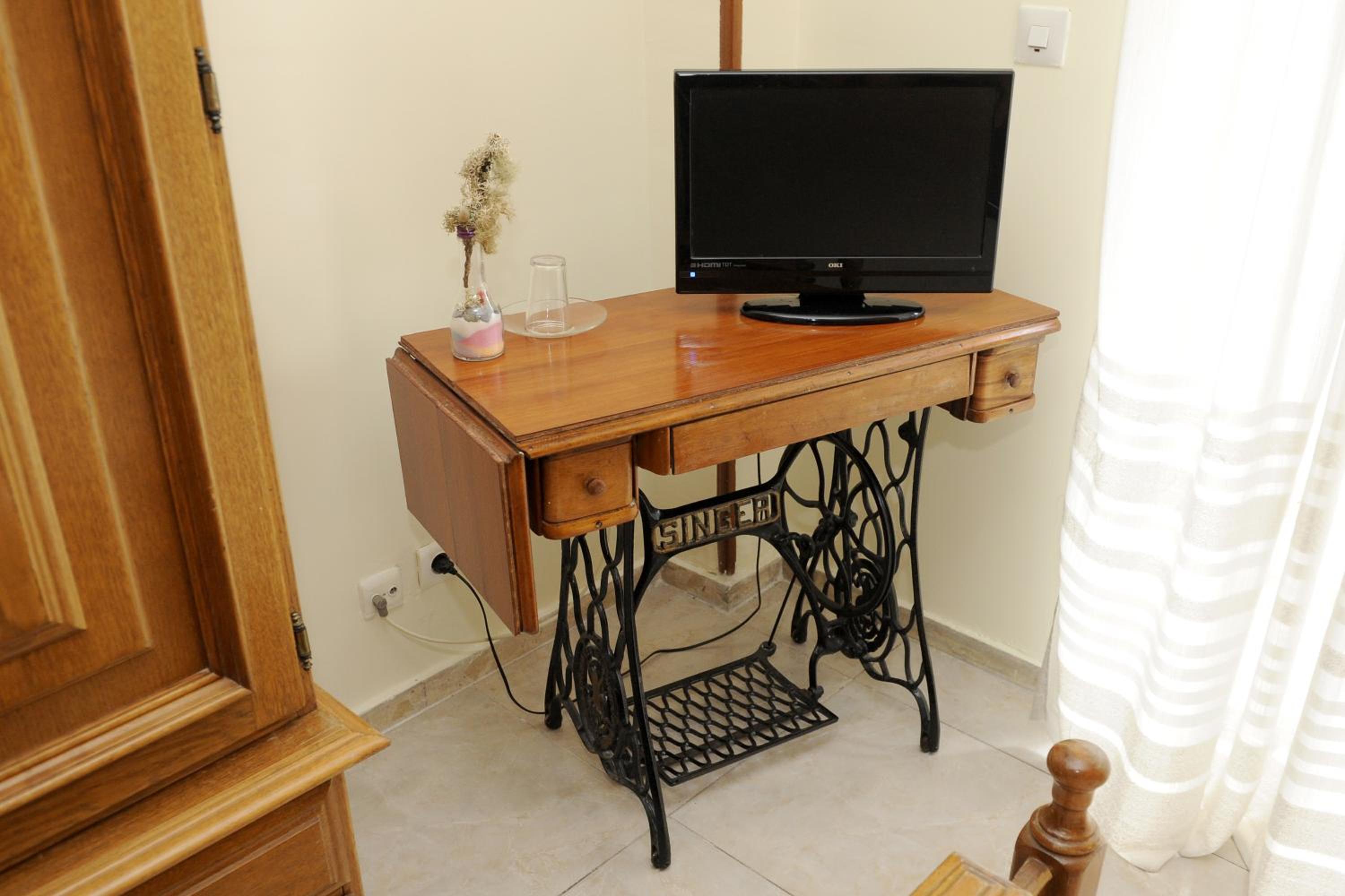 Hostal Ramón y Cajal