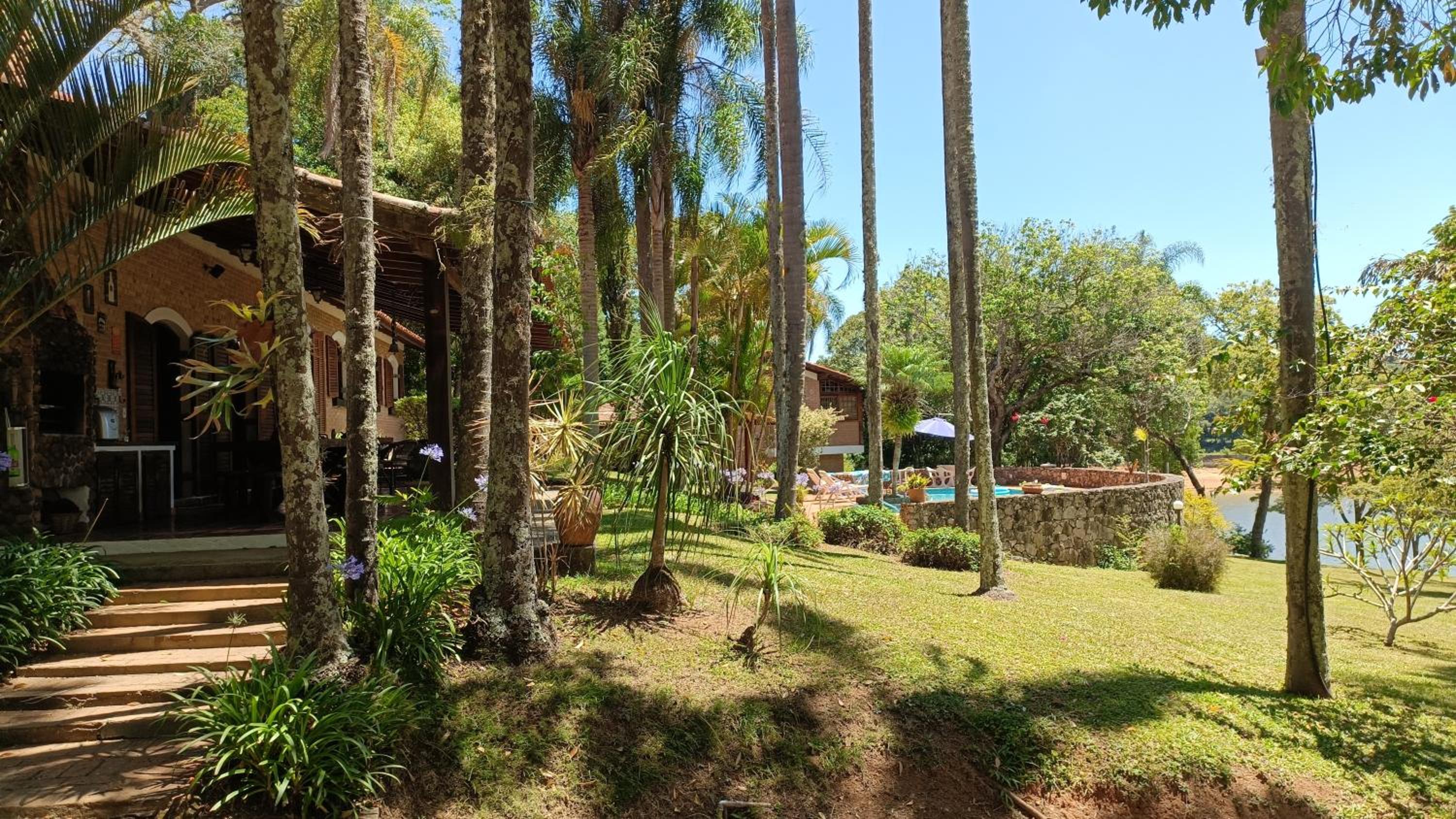 Casa de Campo em Ibiúna de frente para represa
