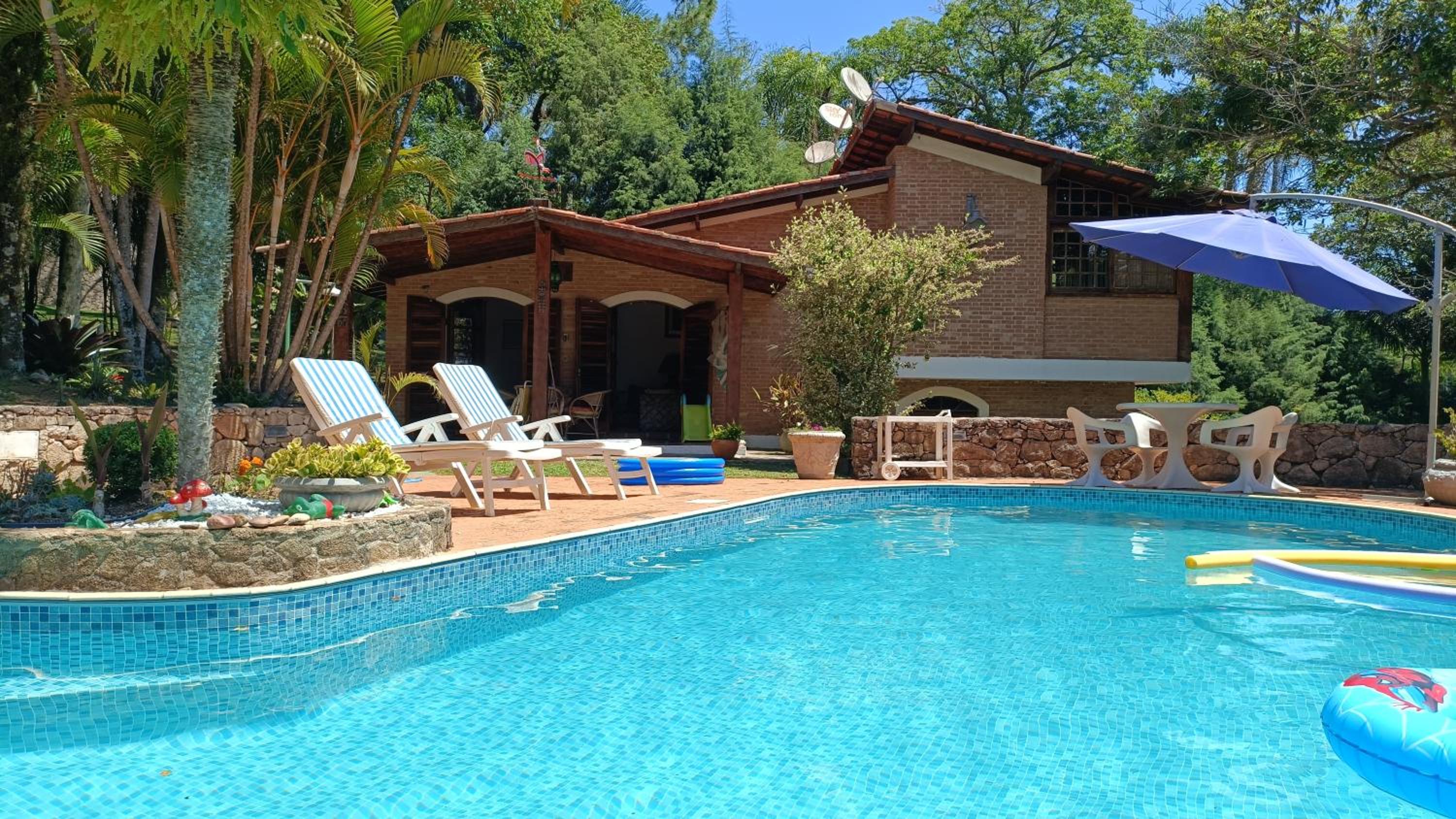 Casa de Campo em Ibiúna de frente para represa