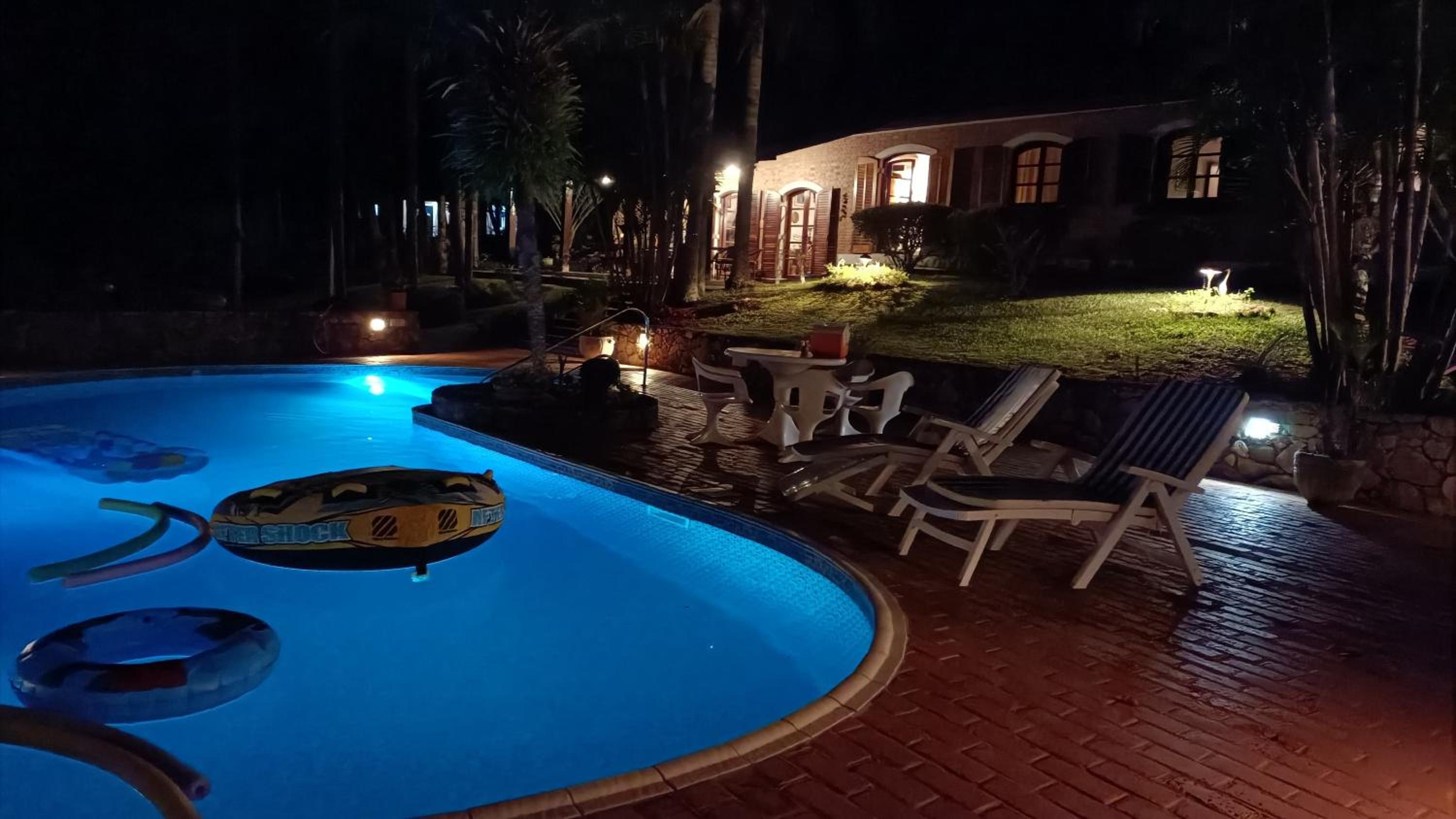 Casa de Campo em Ibiúna de frente para represa