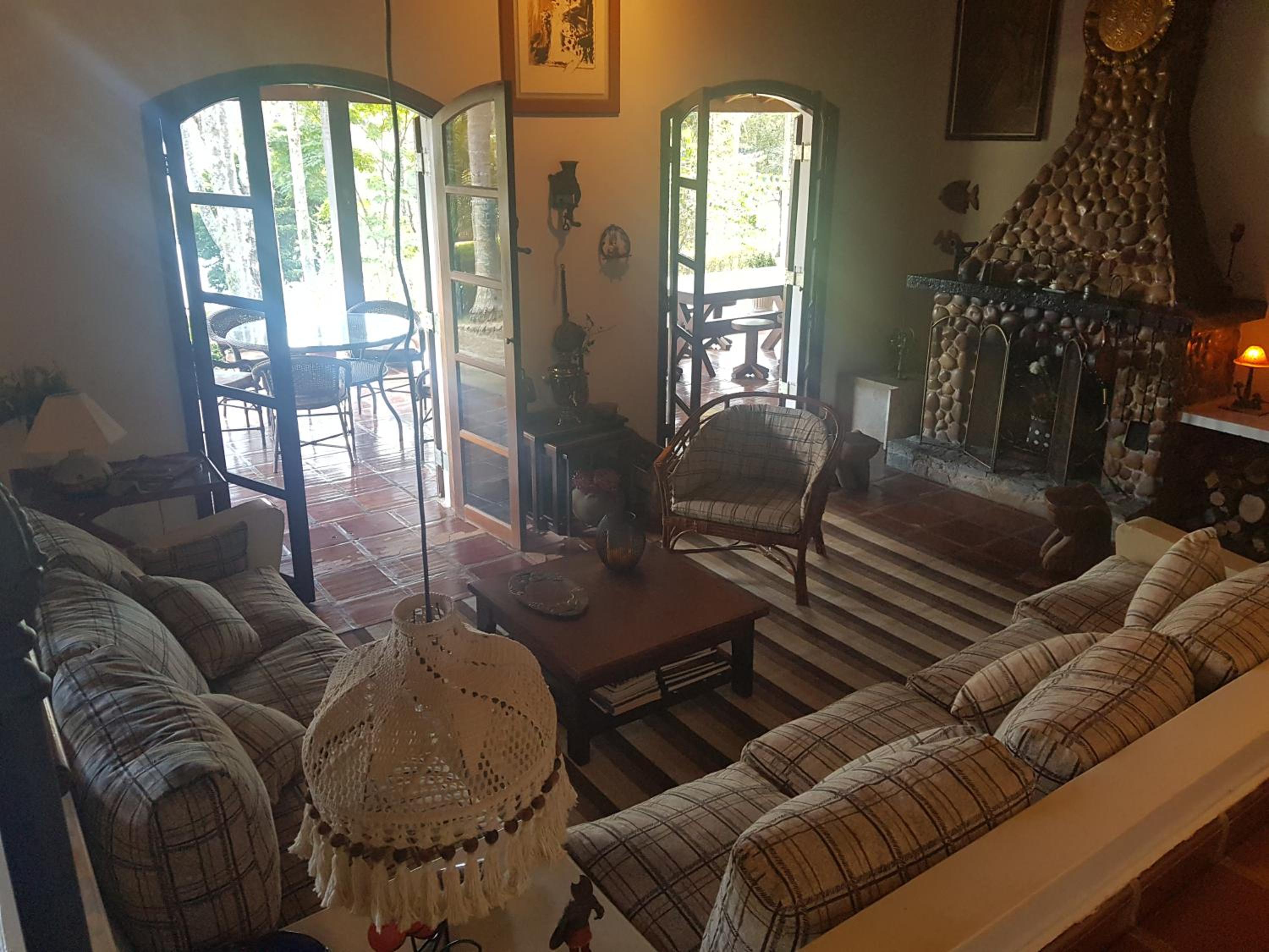 Casa de Campo em Ibiúna de frente para represa