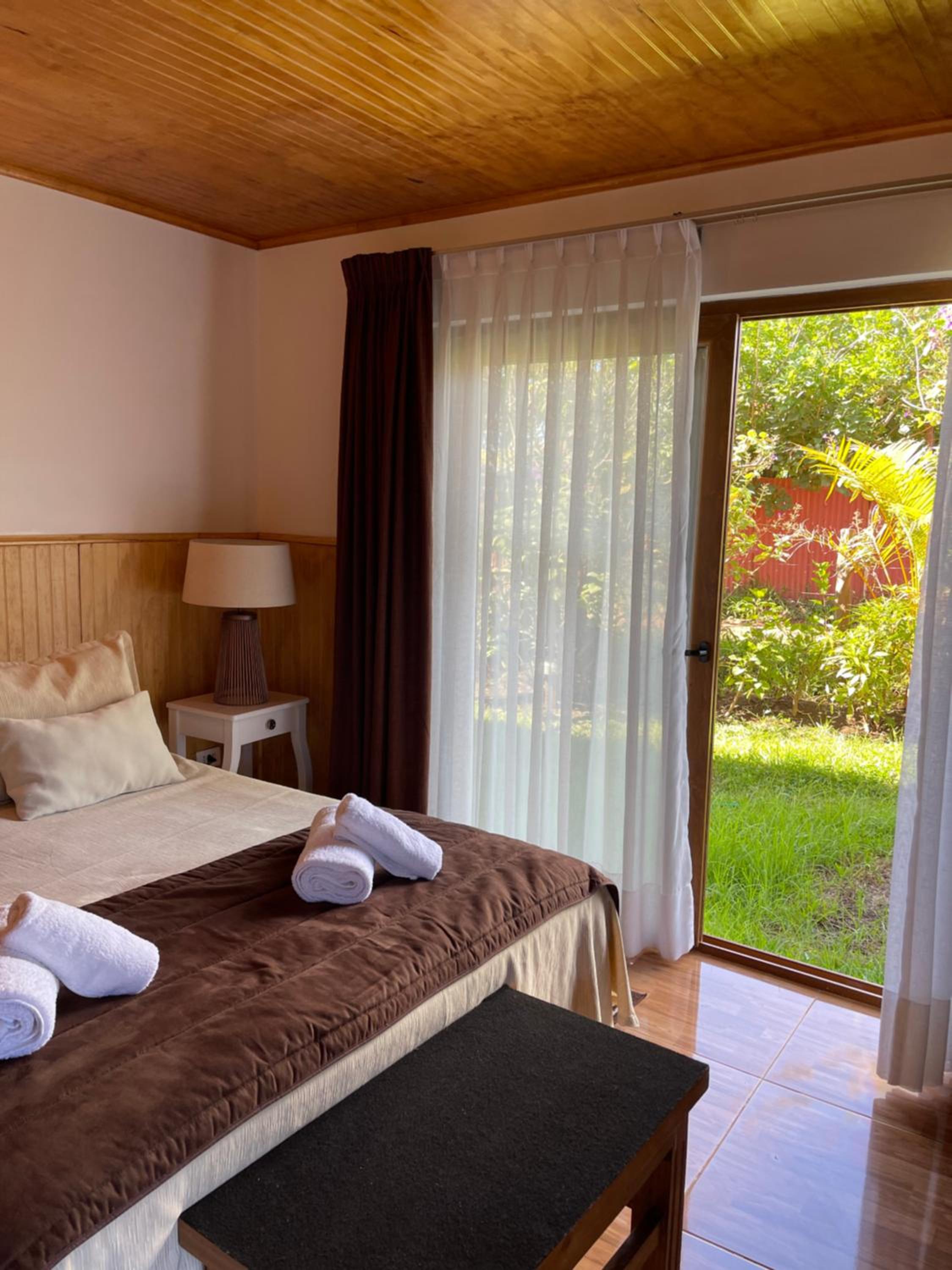Teanehi Bed & Breakfast