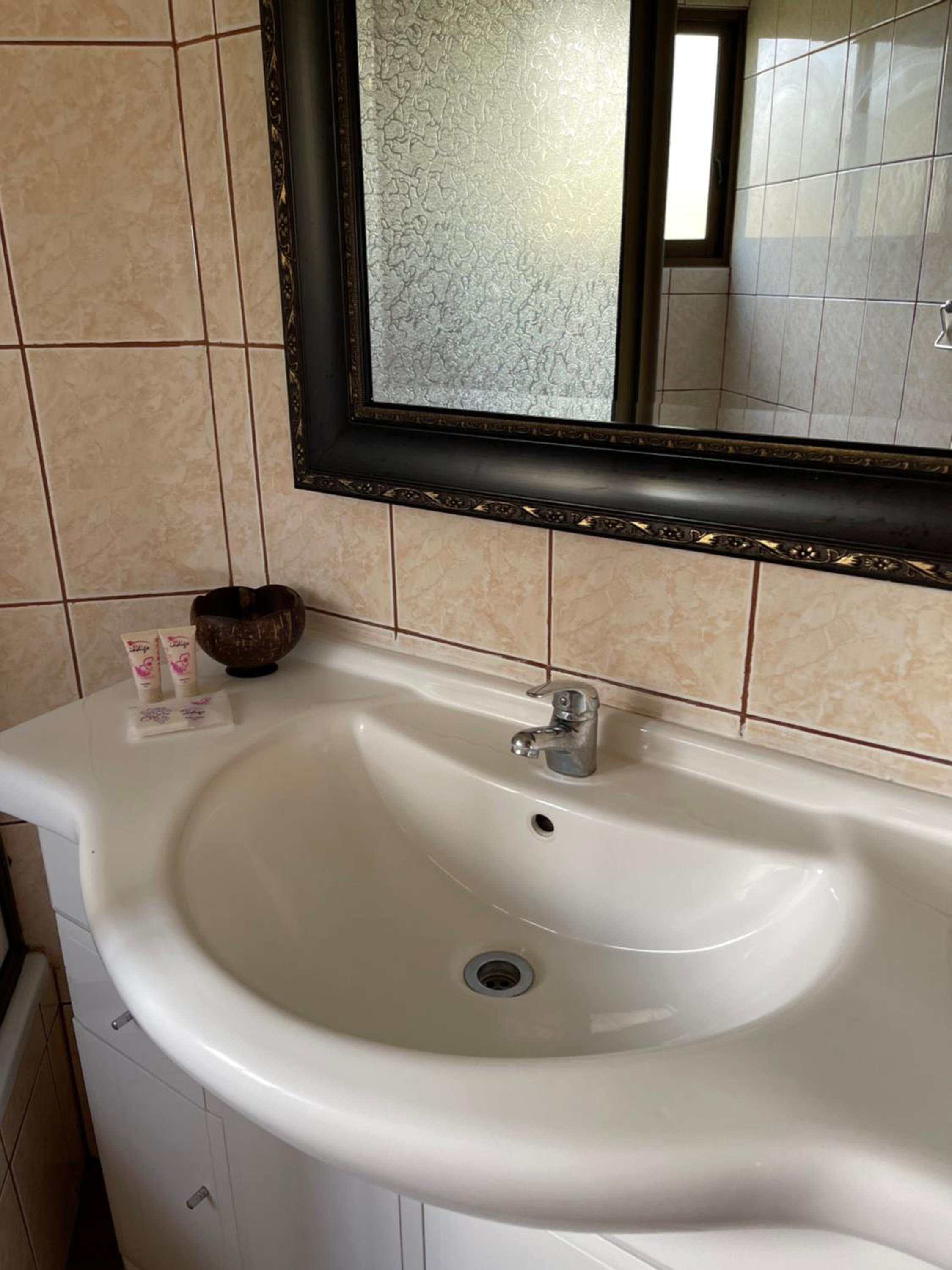 Teanehi Bed & Breakfast